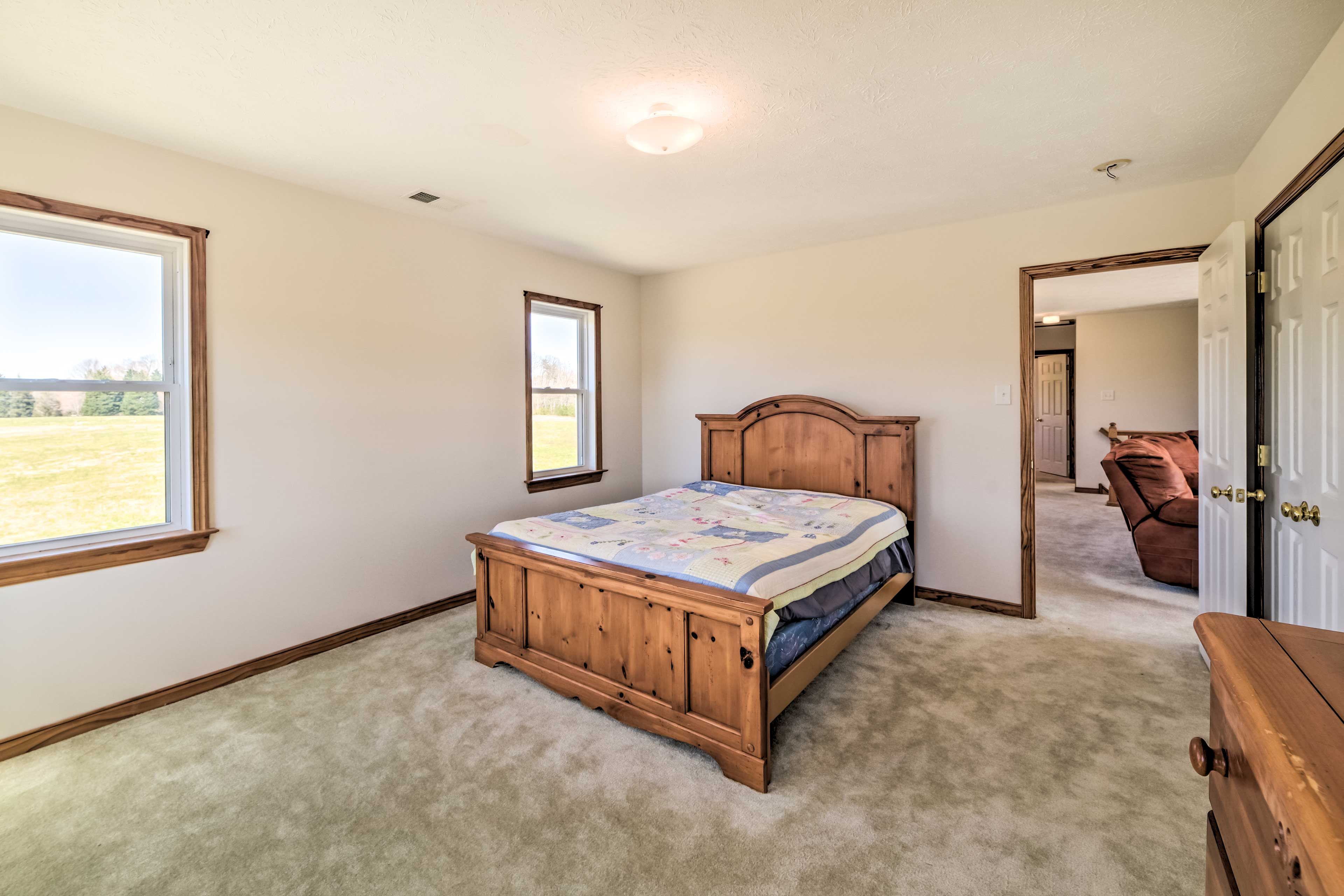 Bedroom 2 | Queen Bed | Linens Provided