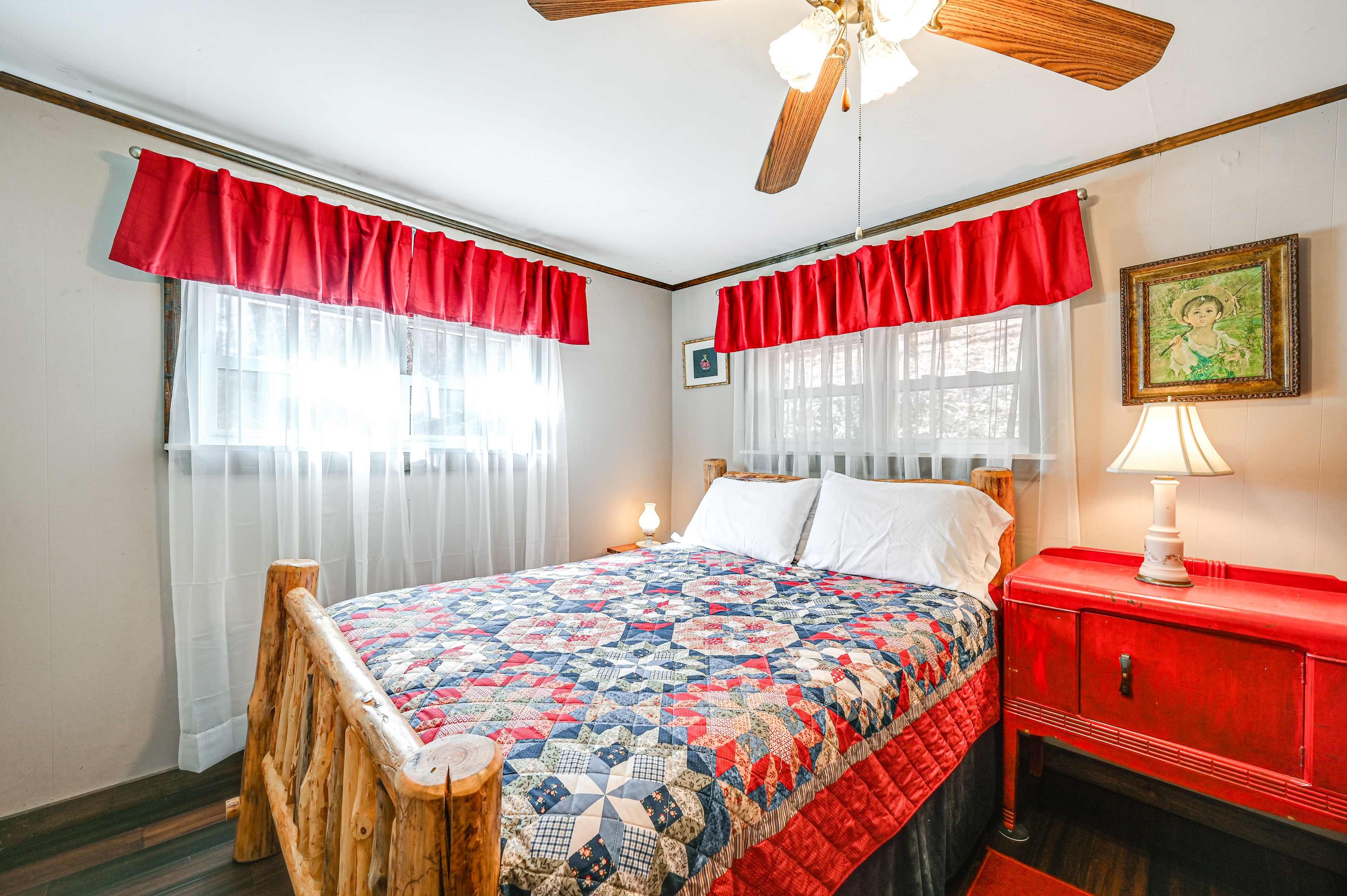 Bedroom 1 | Queen Bed | 2nd Floor