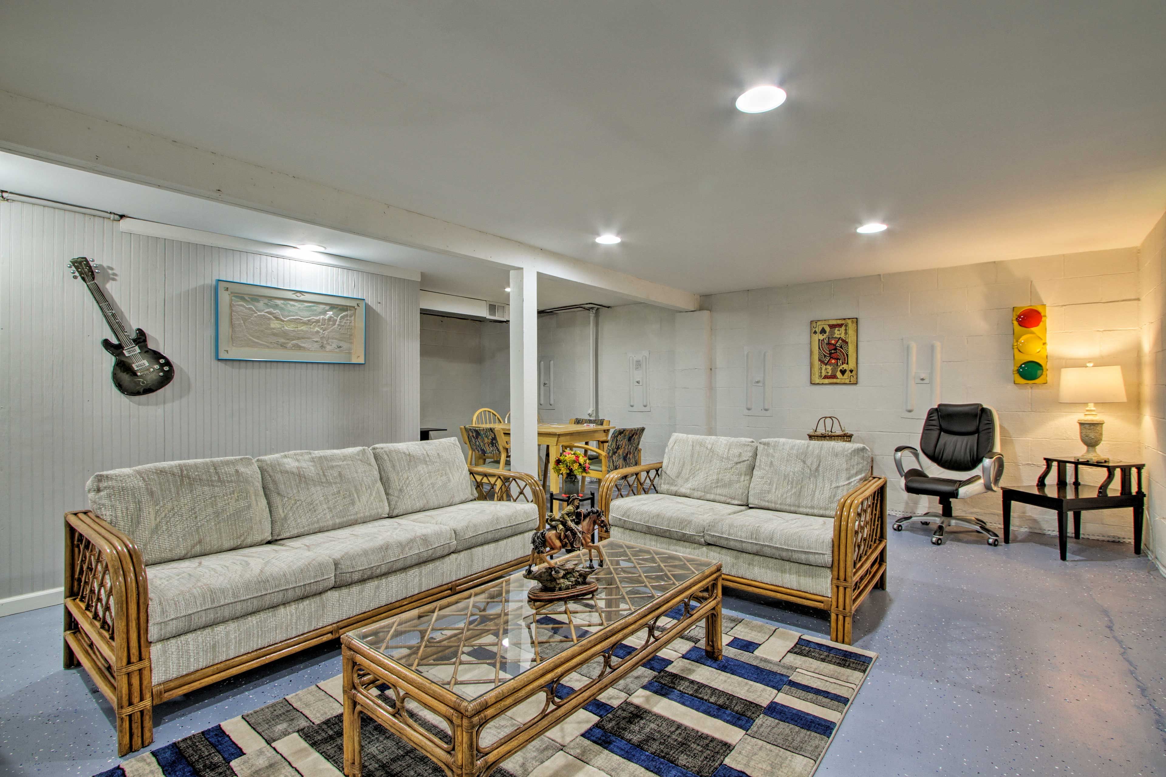 Family Room | Electric Fireplace