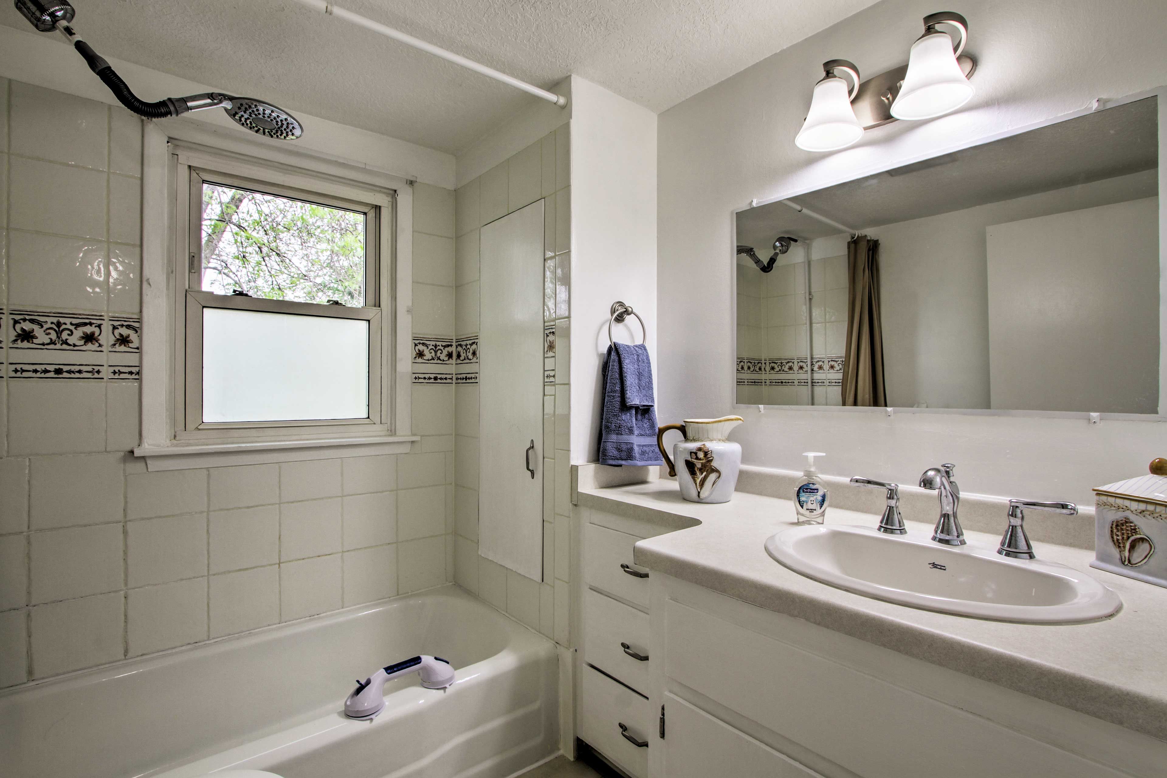 Full Bathroom