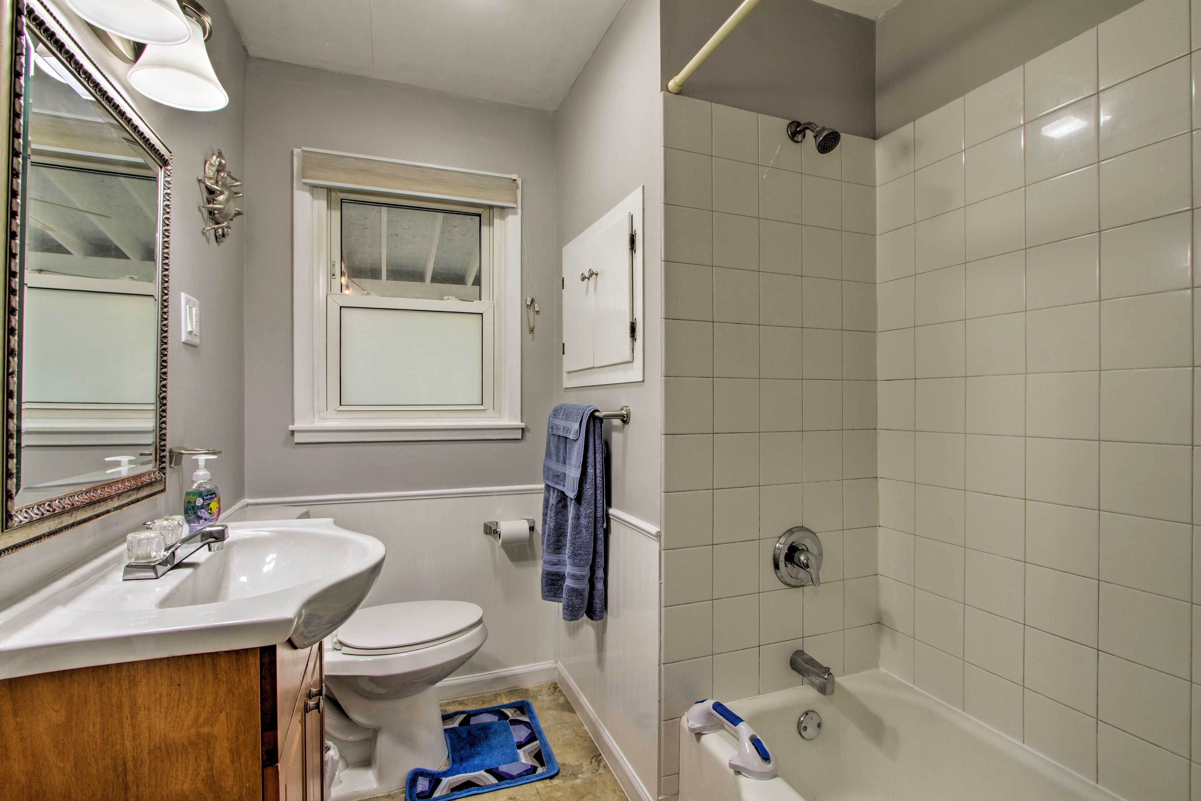 Full Bathroom | Linens & Towels