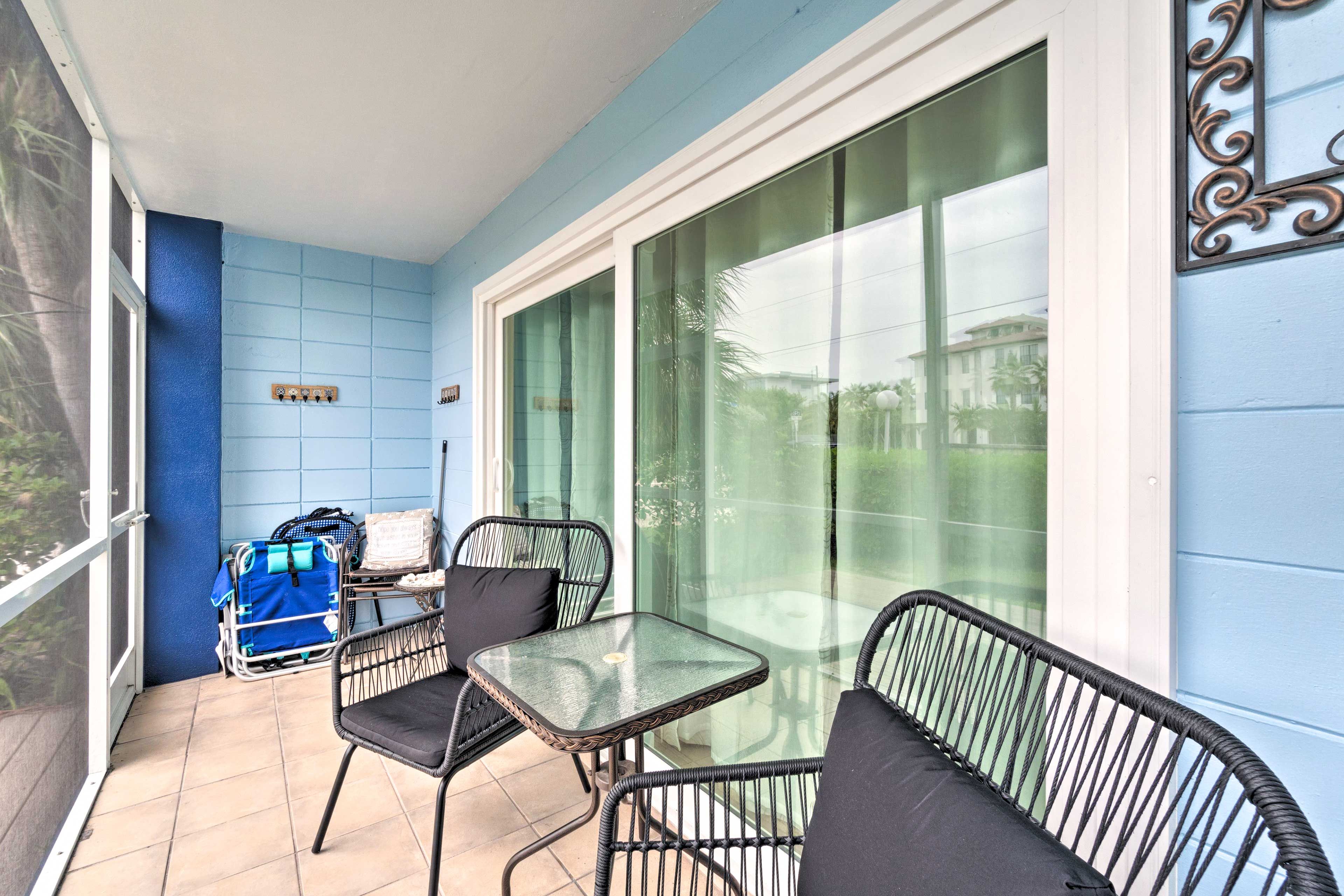 Furnished Lanai