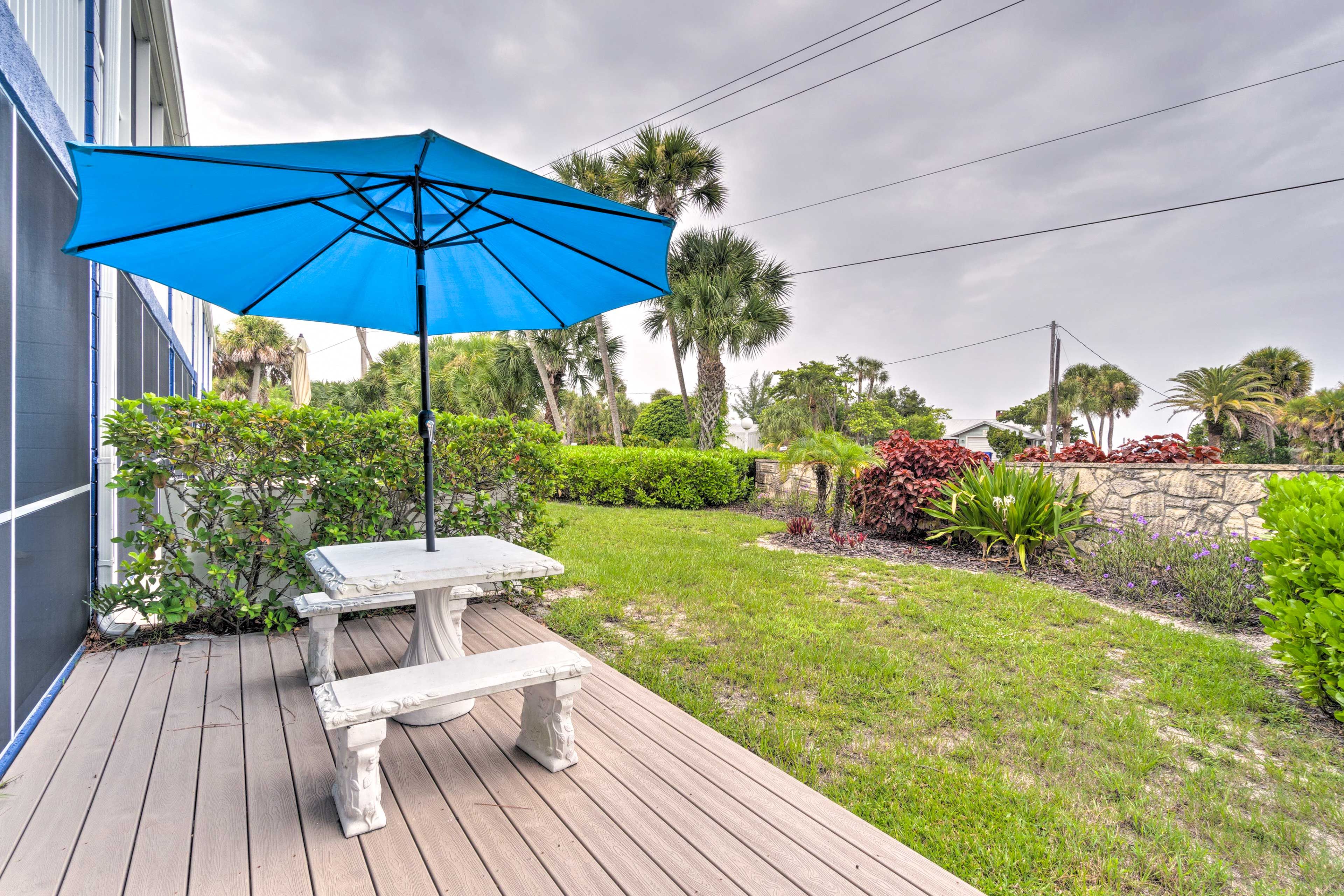Furnished Lanai