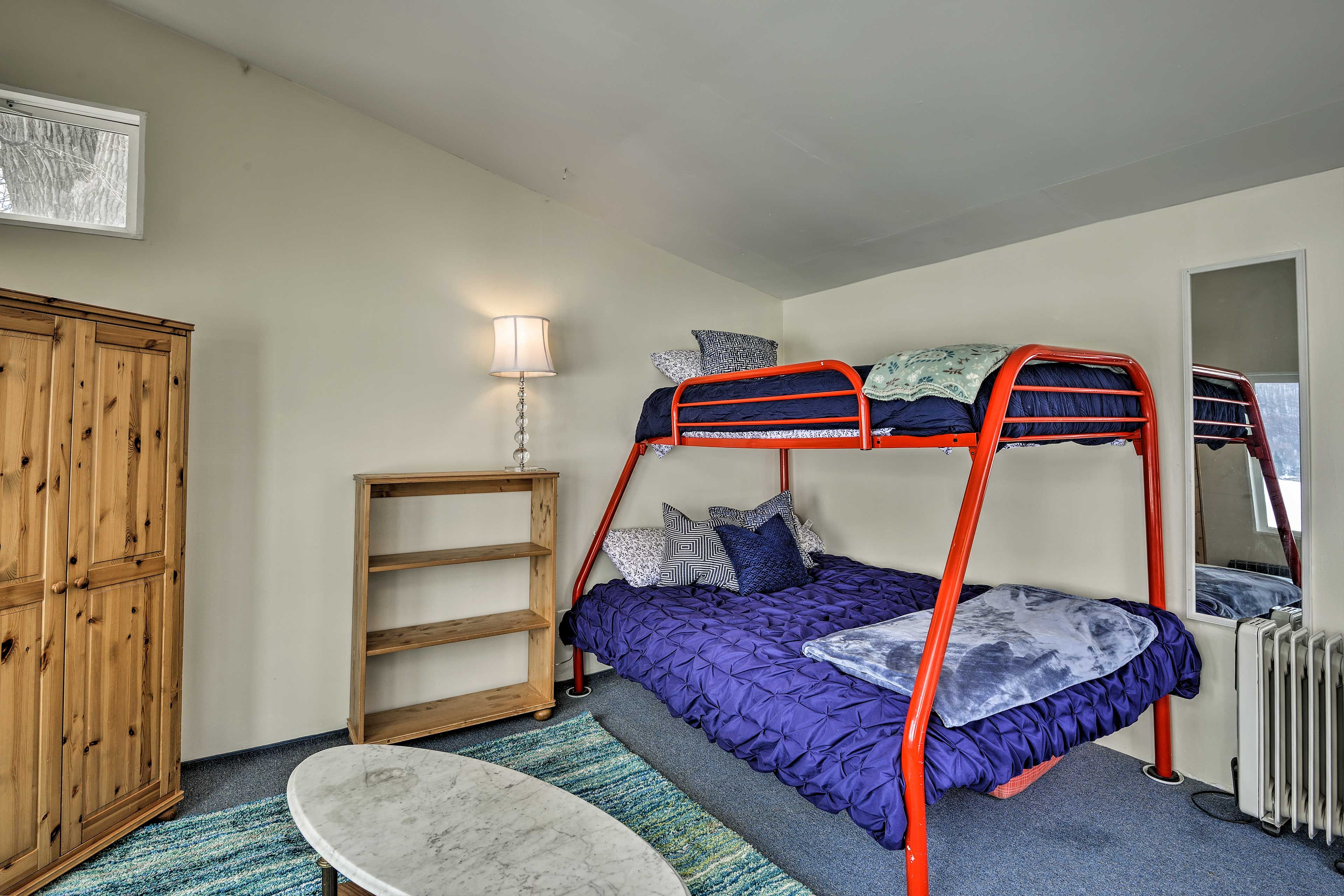 Bedroom 3 (Guest House) | Twin/Full Bunk Bed | 1st Floor