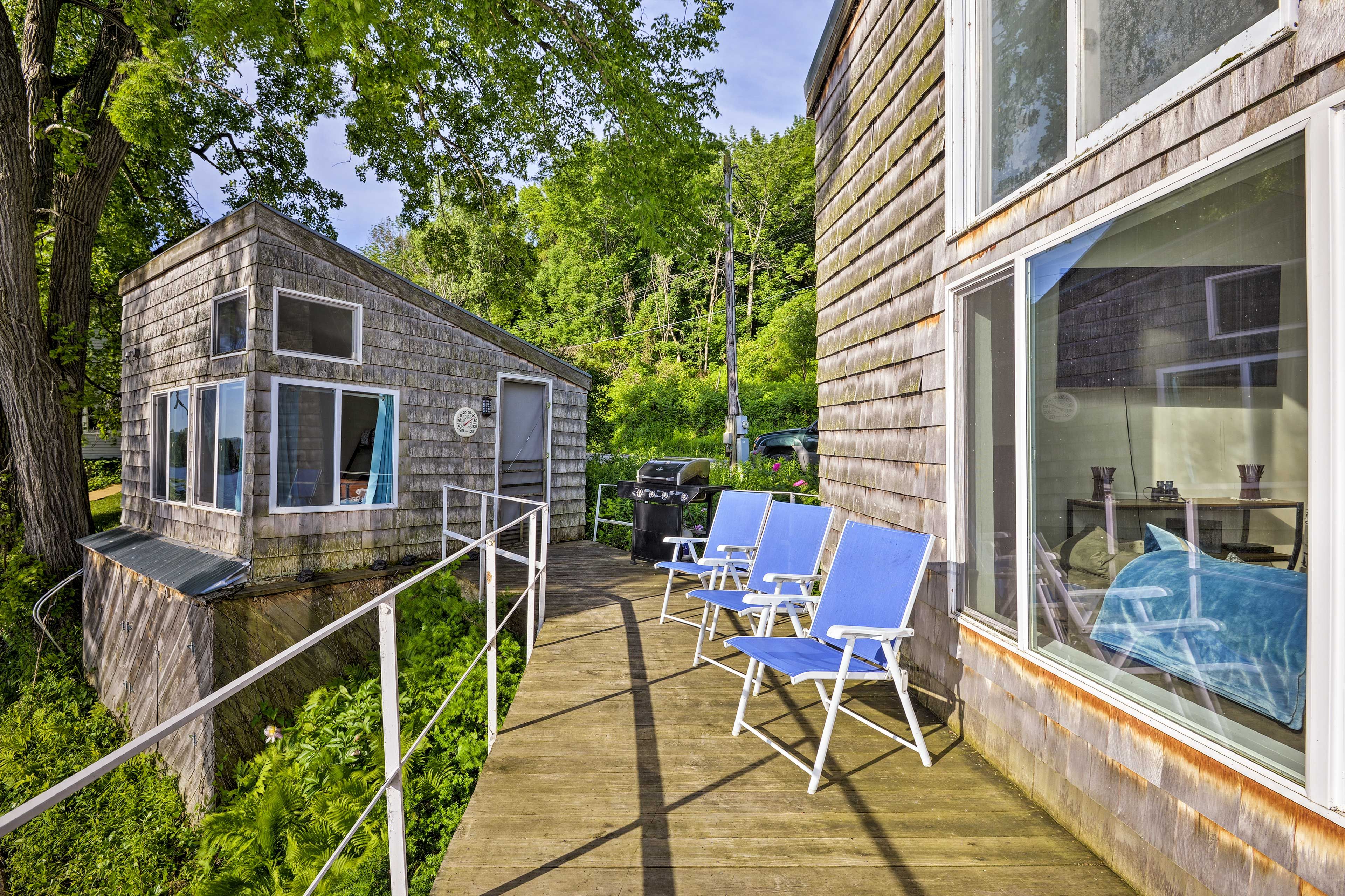 Private Balcony | Gas Grill