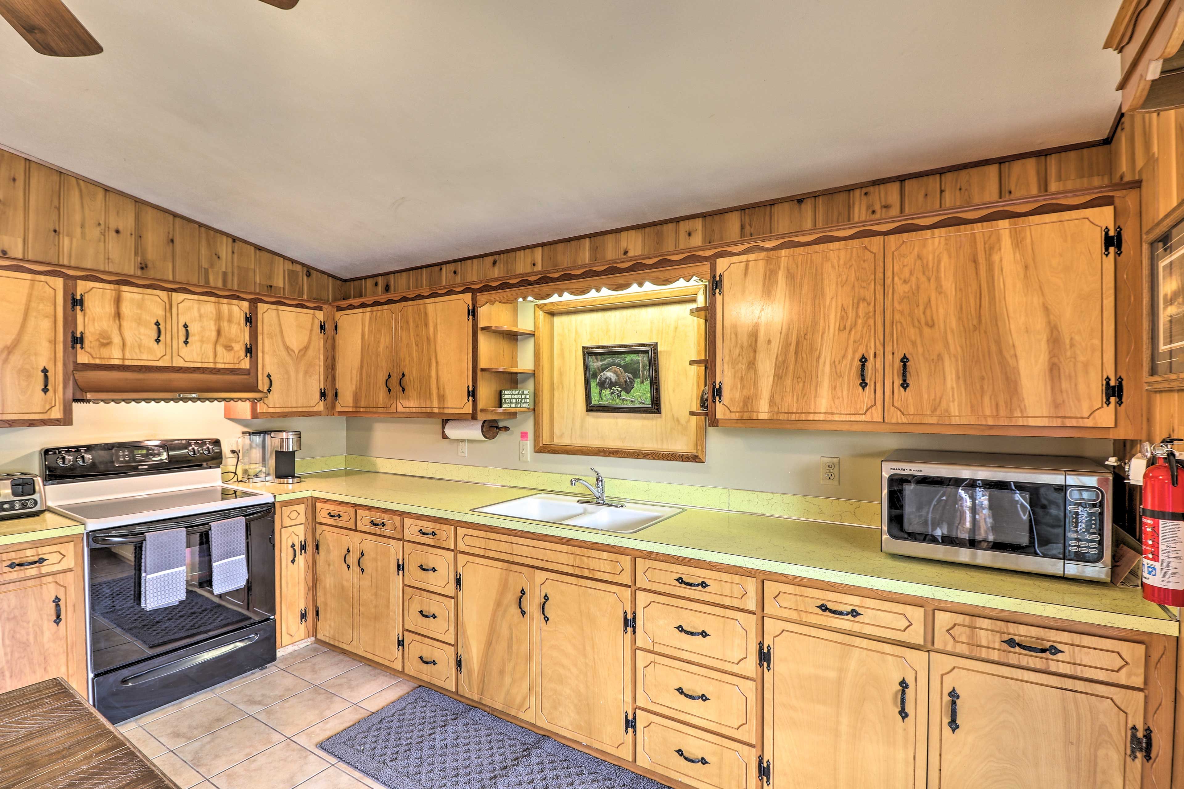 Kitchen | Dishware & Glassware