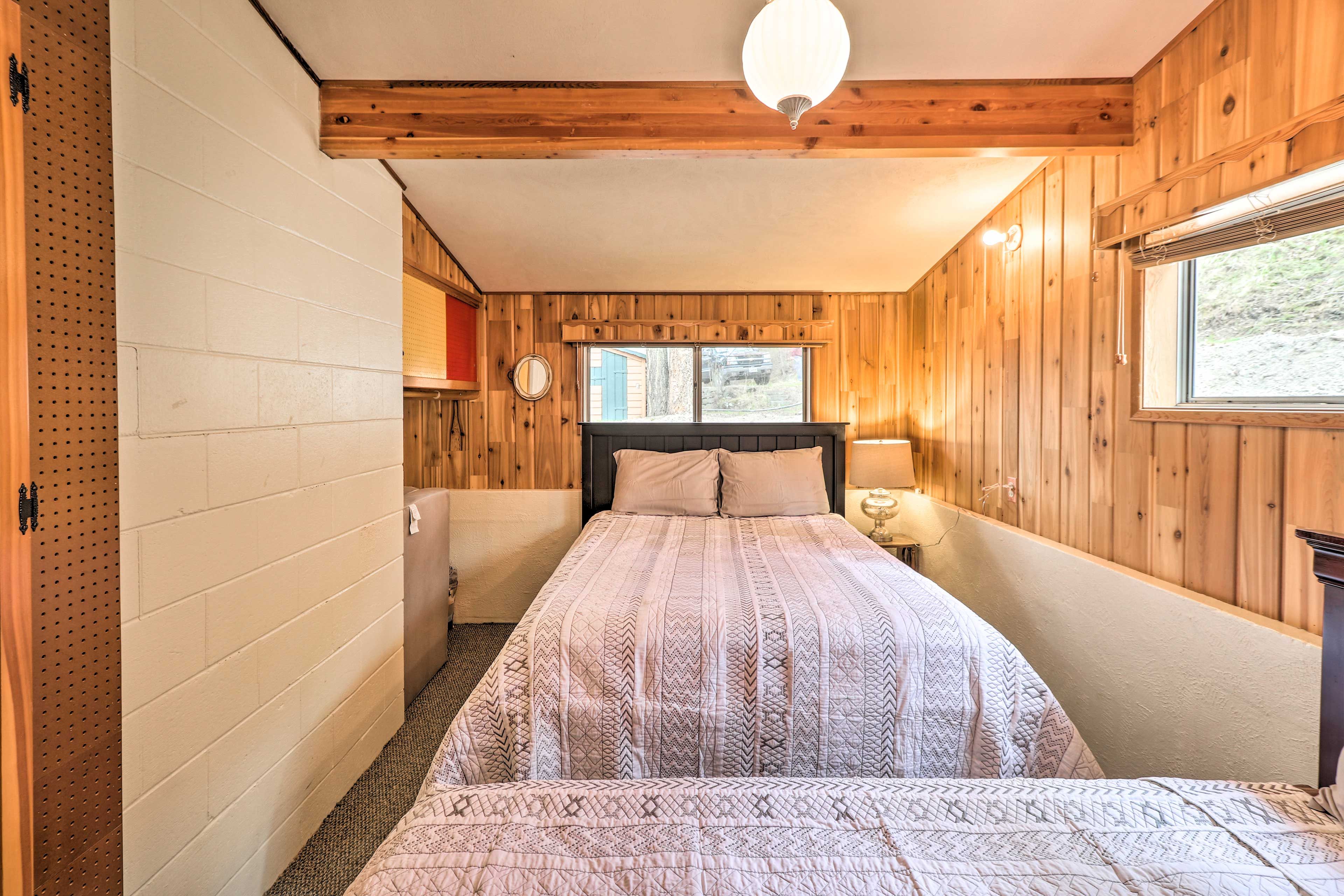 Bedroom 2 | Linens Provided