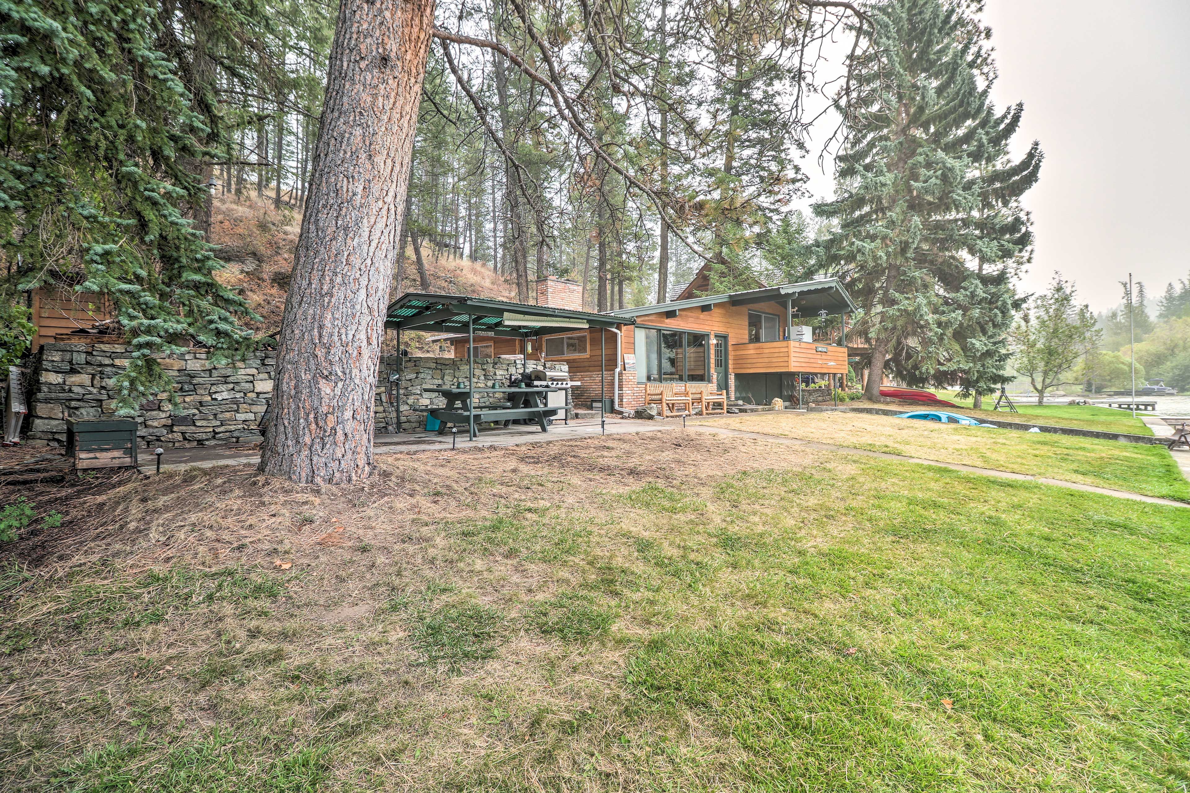 Property Exterior | 85 Feet of Private Waterfront