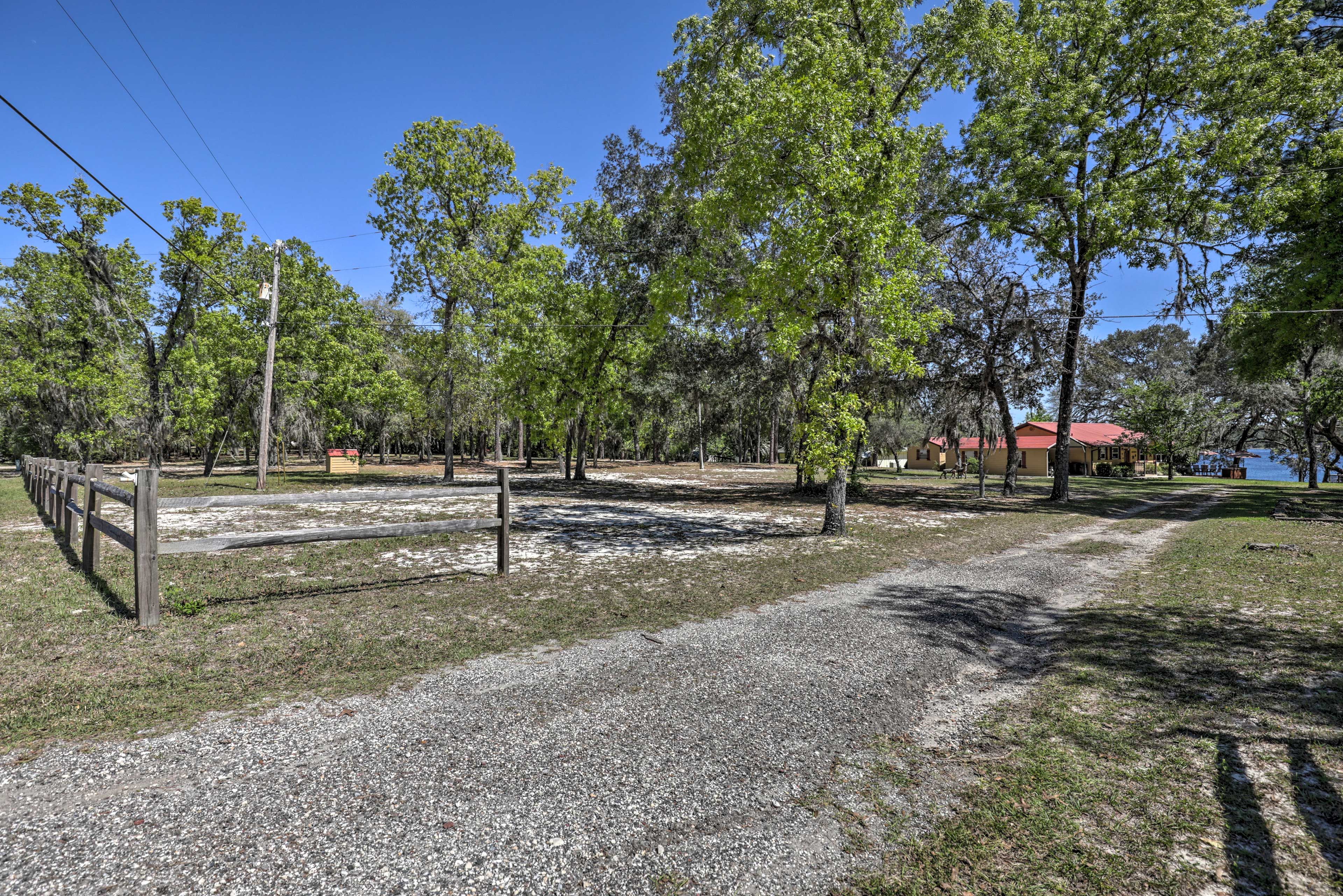 Driveway Parking (6 Vehicles)