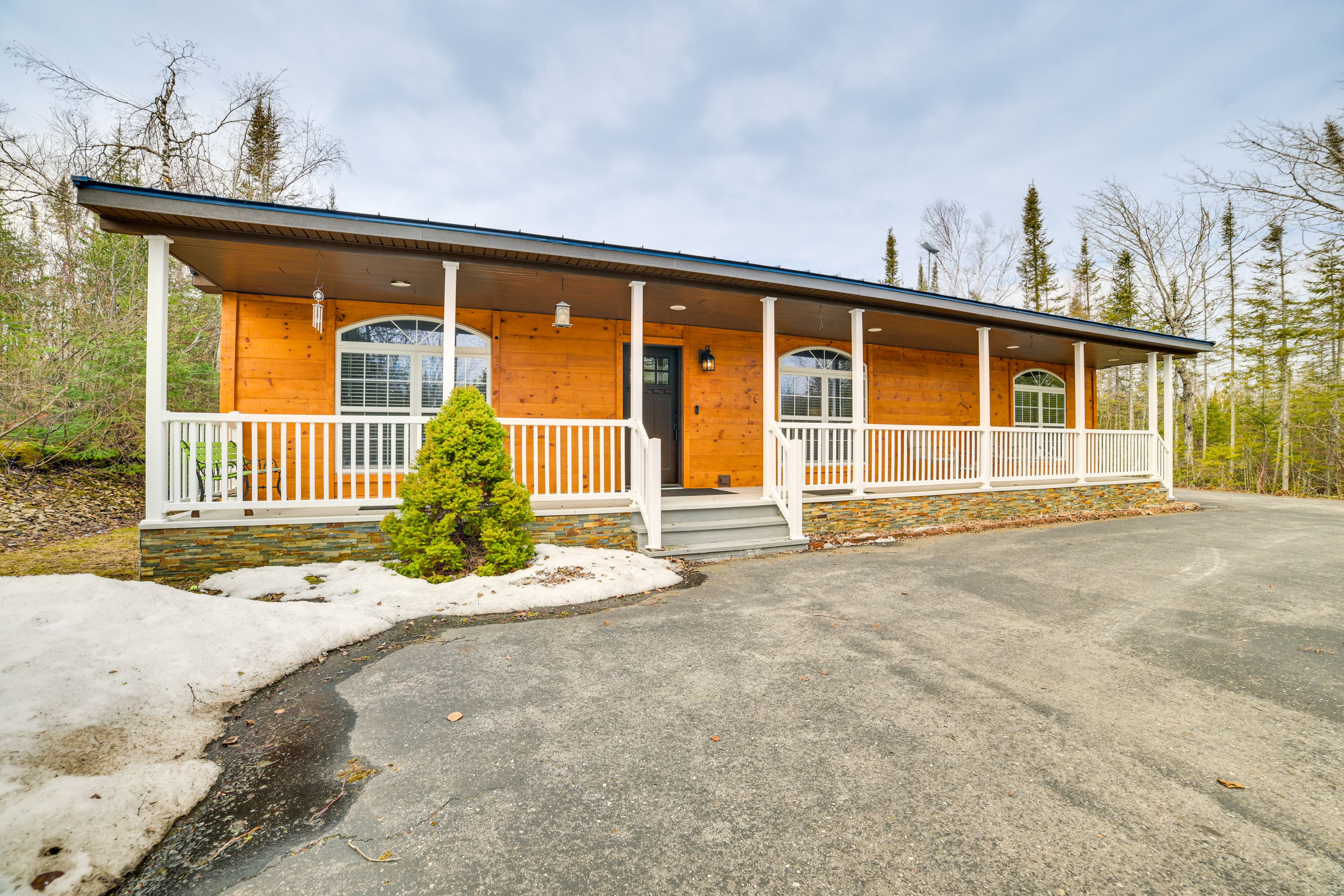Exterior | Front Porch