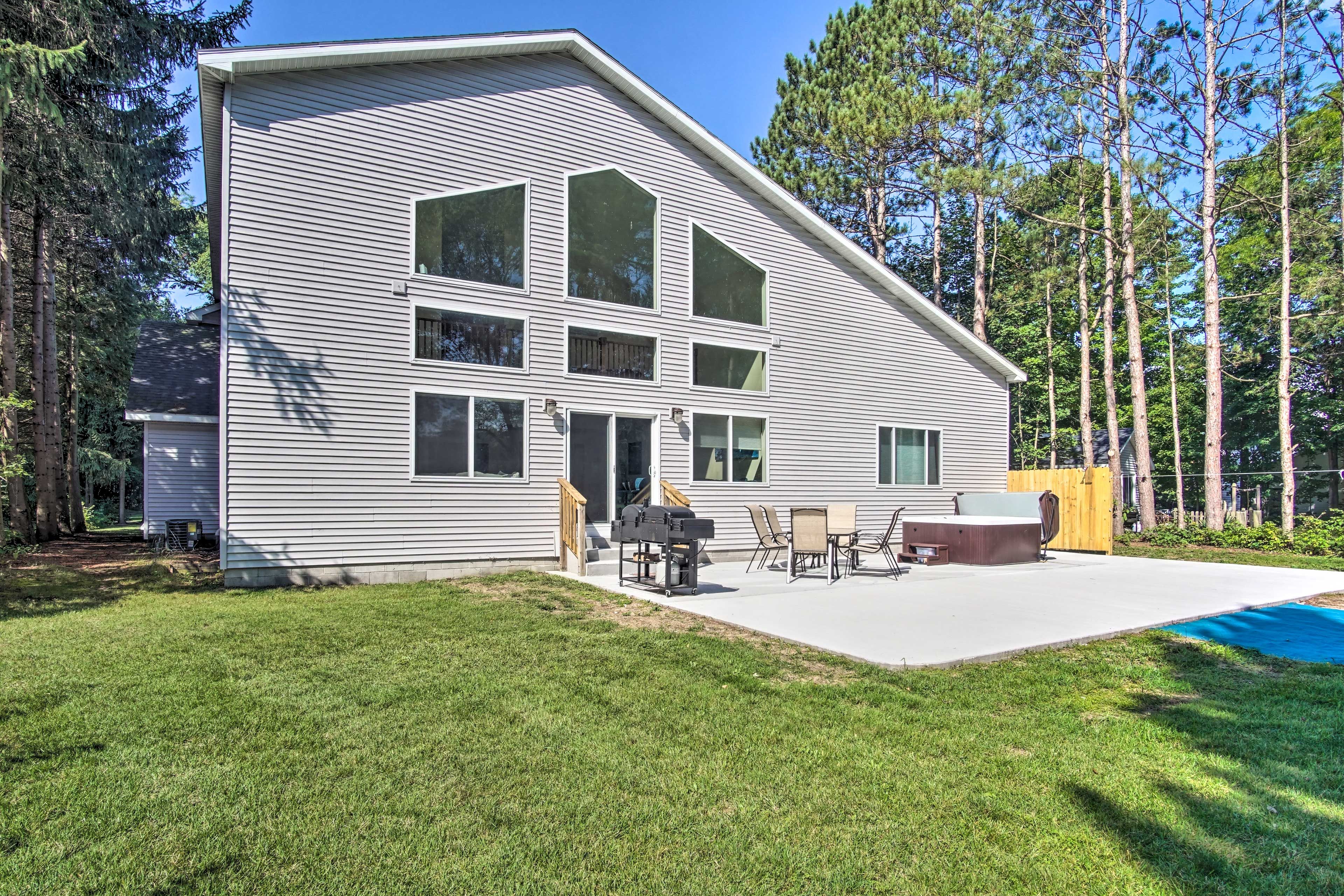 Spacious Yard