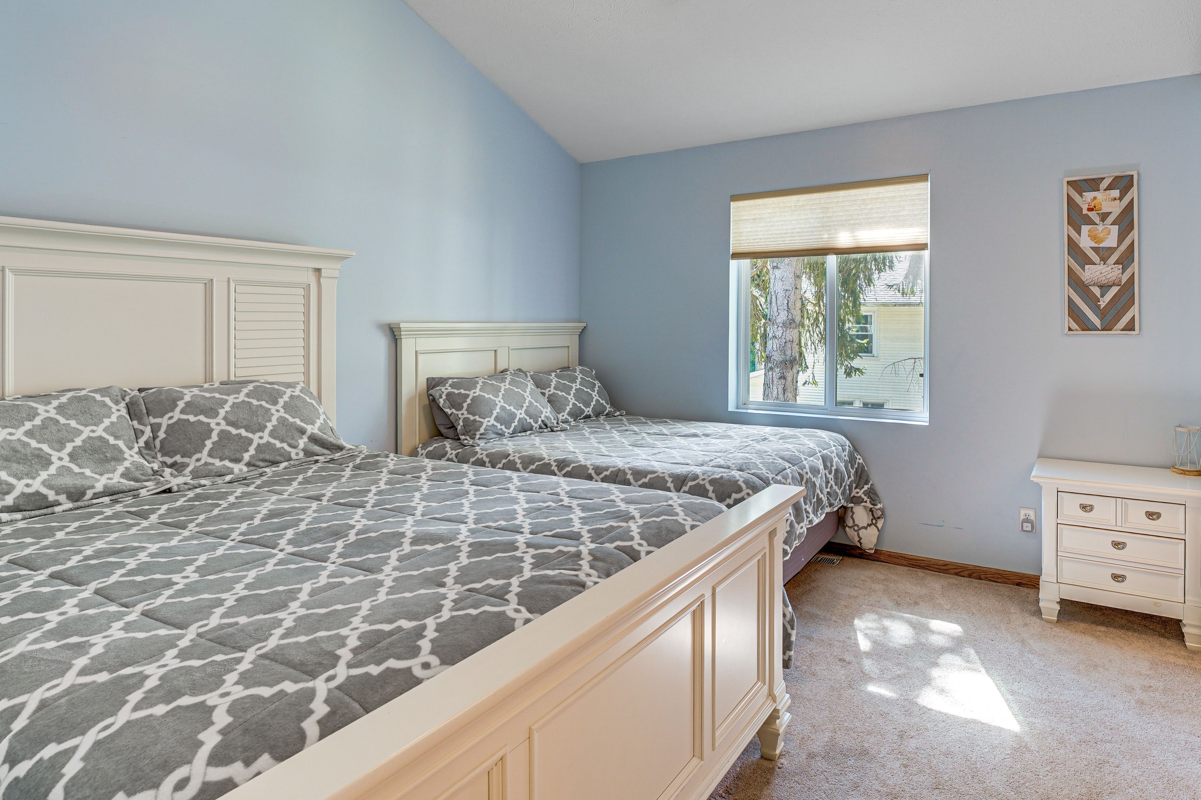 Bedroom 1 | 2 Queen Beds