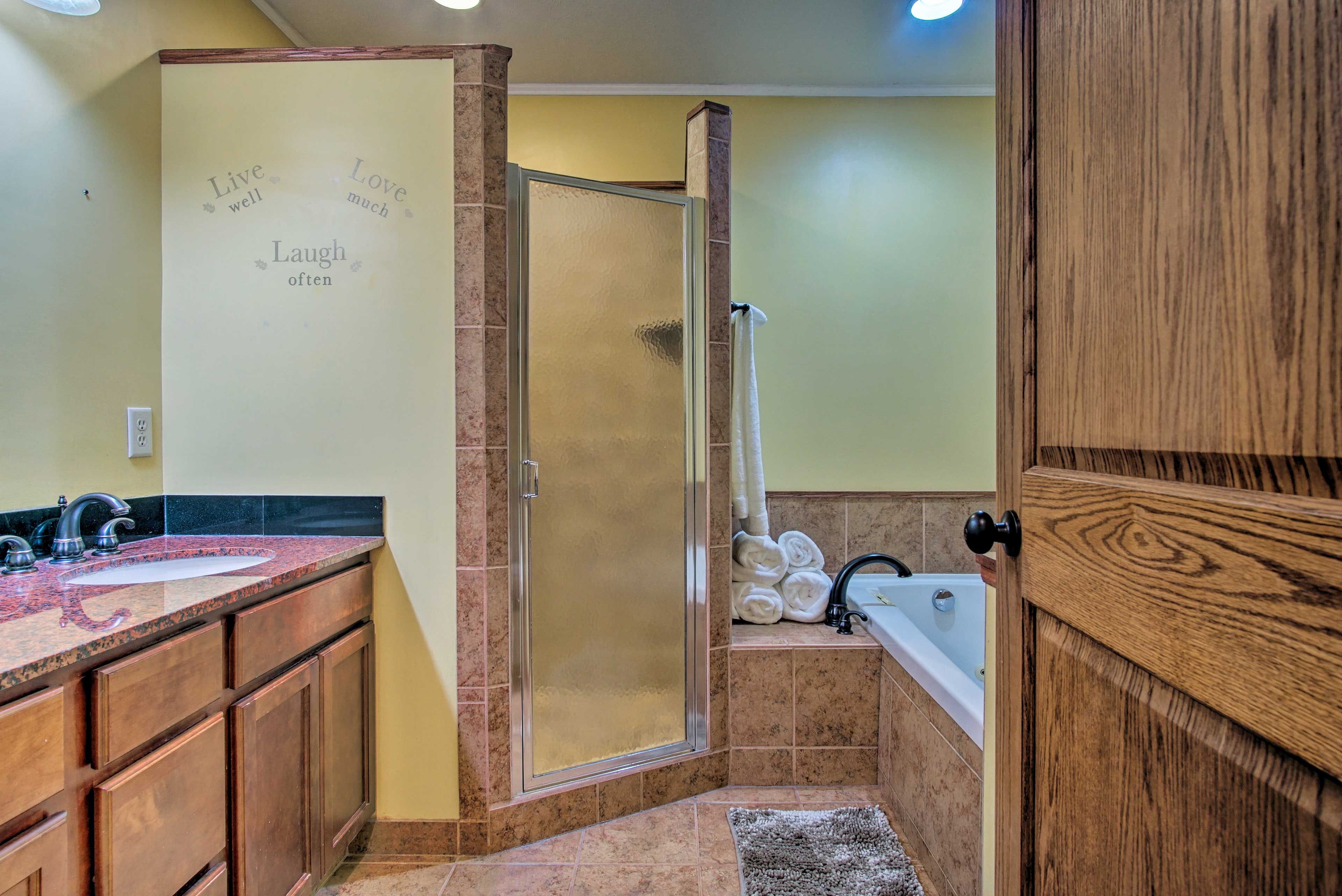 Full Bathroom | Soaking Tub | Walk-In Shower