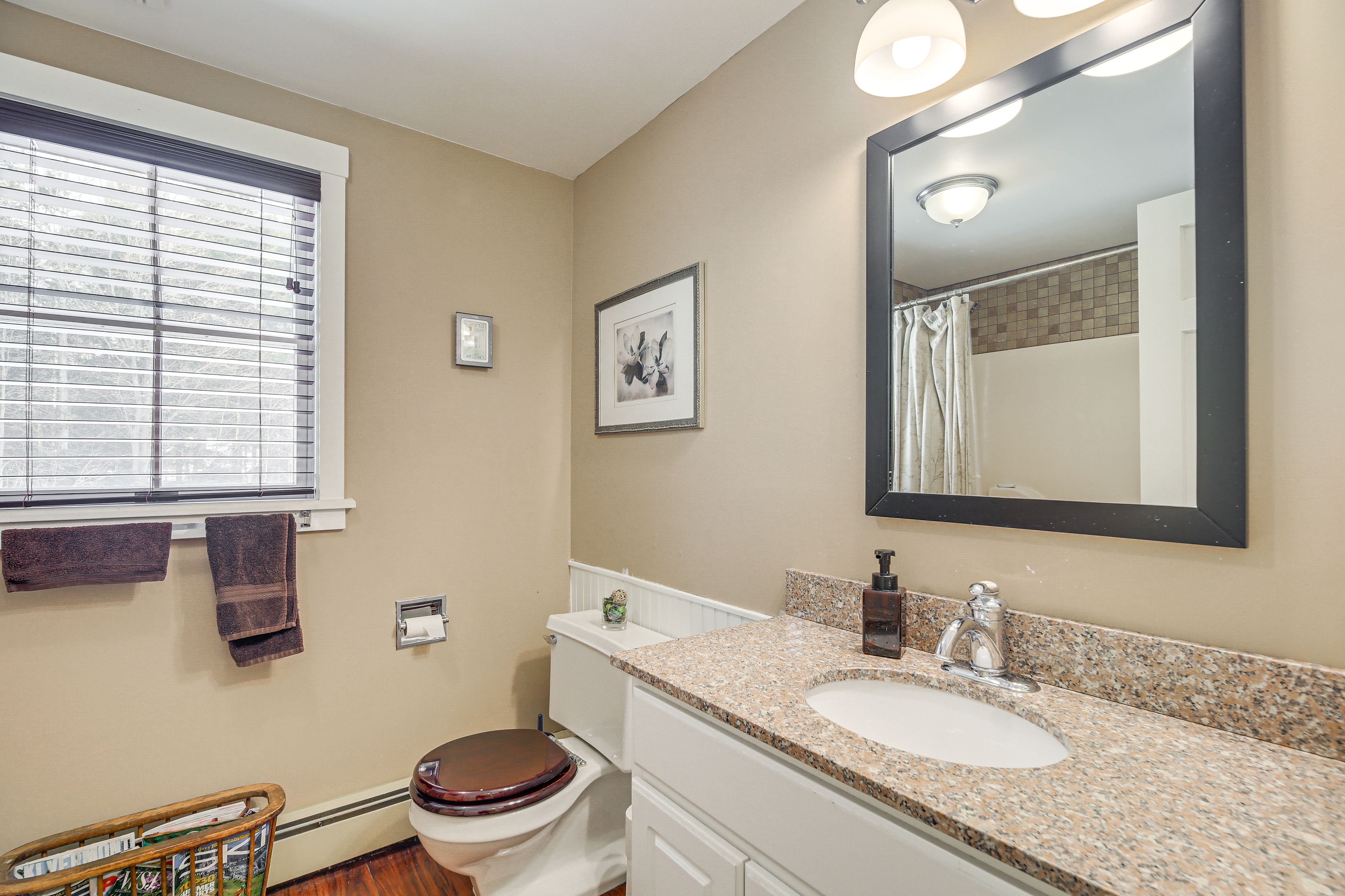Full Bathroom