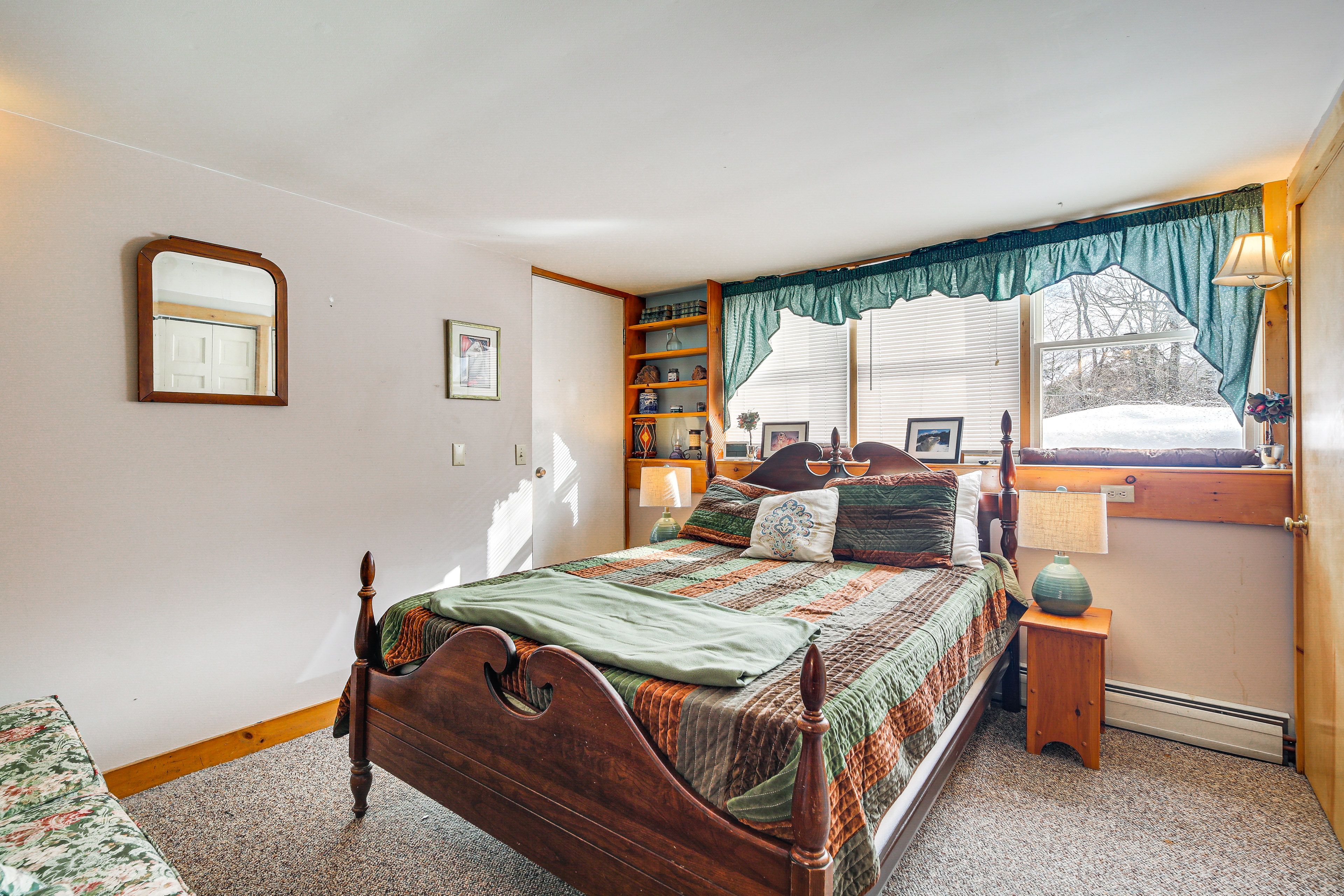 Bedroom 1 | Queen Bed | En-Suite Bathroom