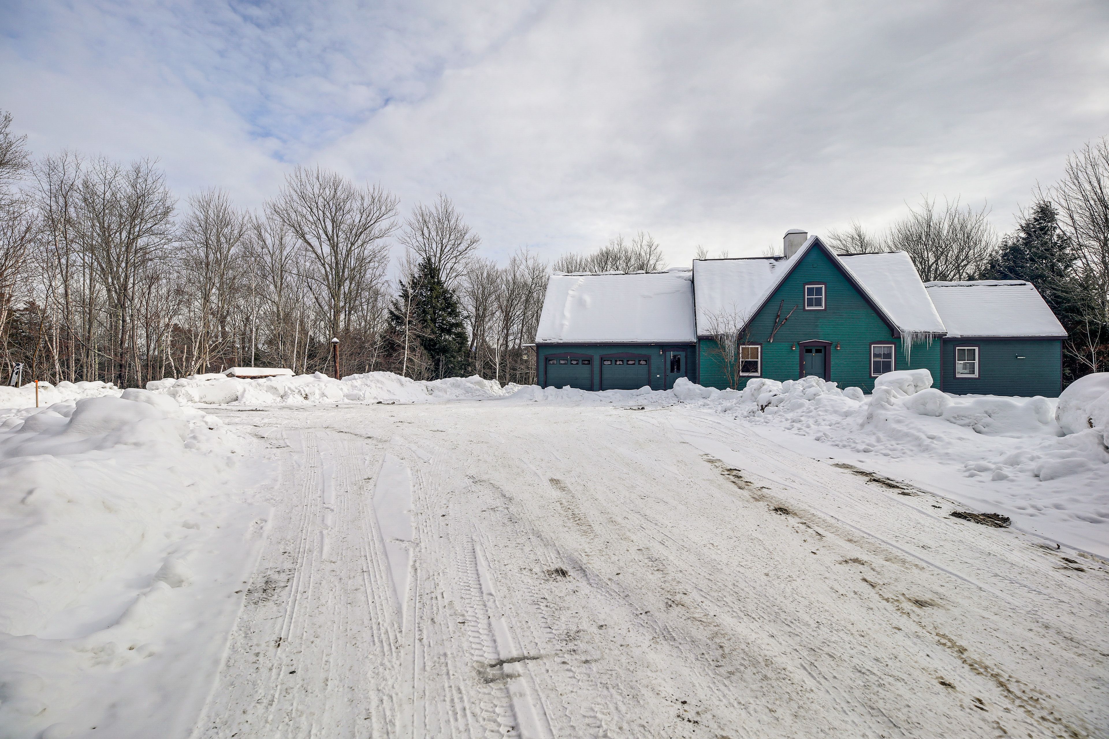 Parking | Driveway (6 Vehicles)