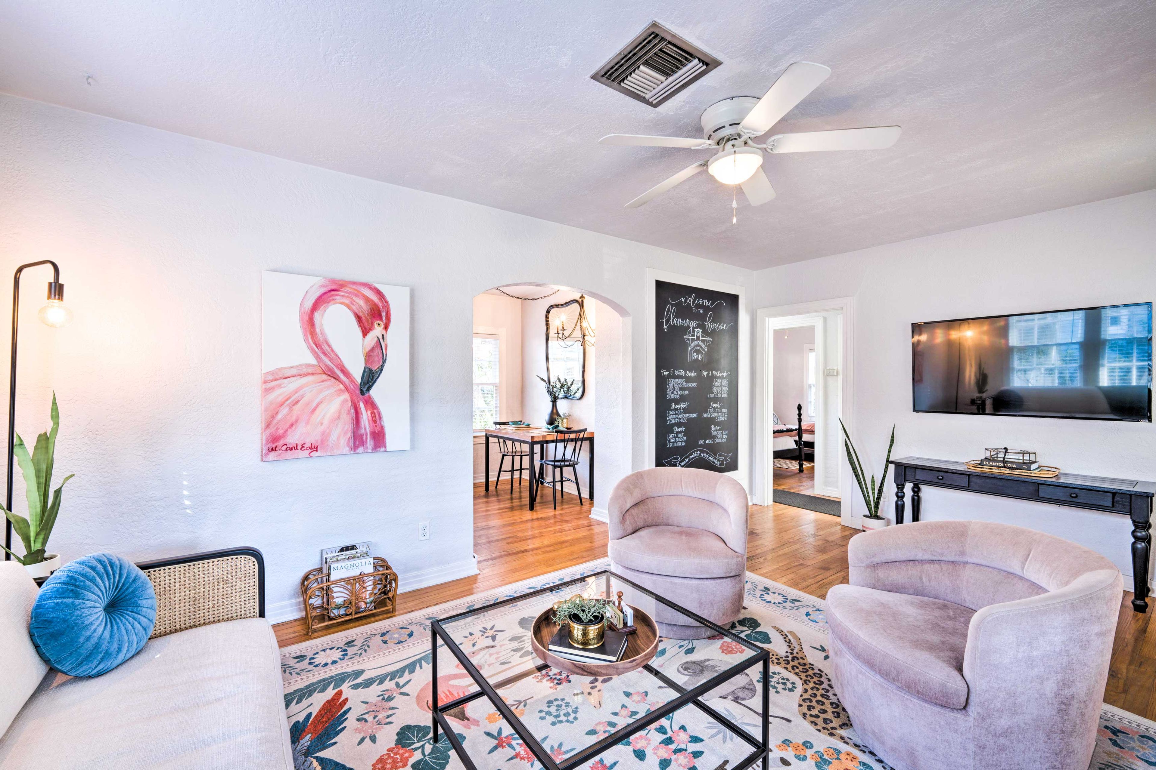 Living Room | Free WiFi | 'The Flamingo House'