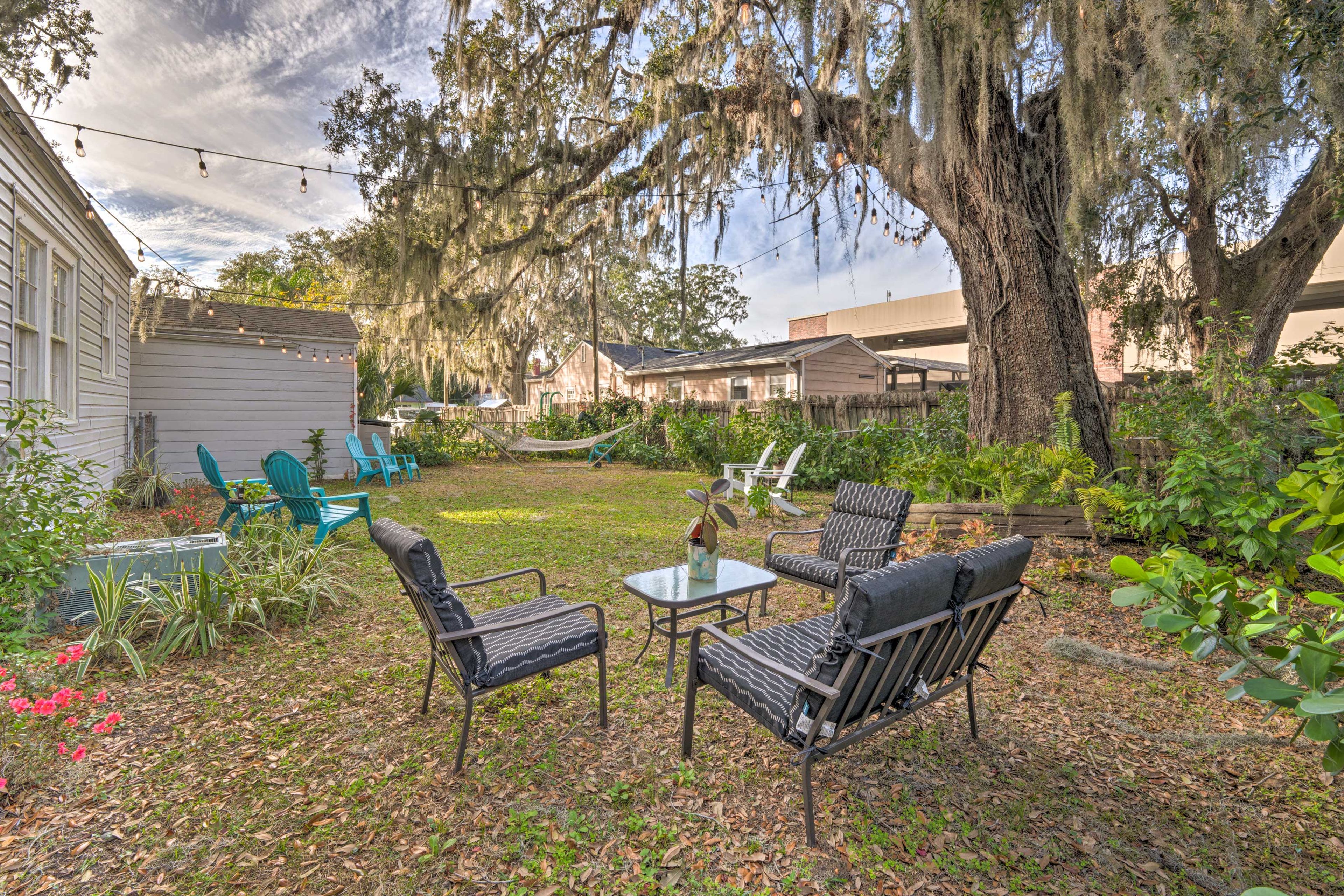 Private Backyard | Fire Pit | 870 Sq Ft | Single-Story Cottage
