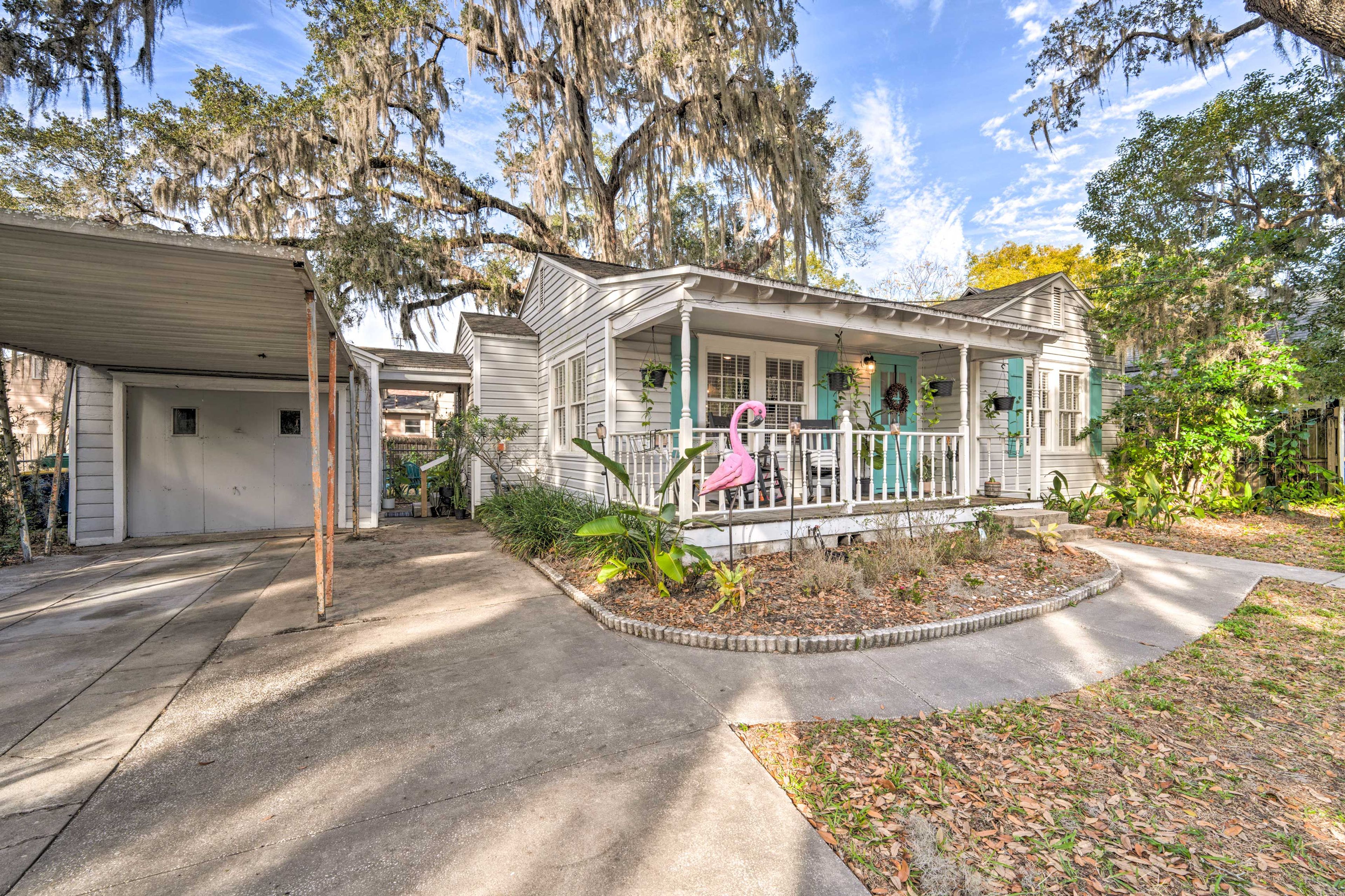 Parking | Driveway (2 Vehicles) | Public Garage Nearby
