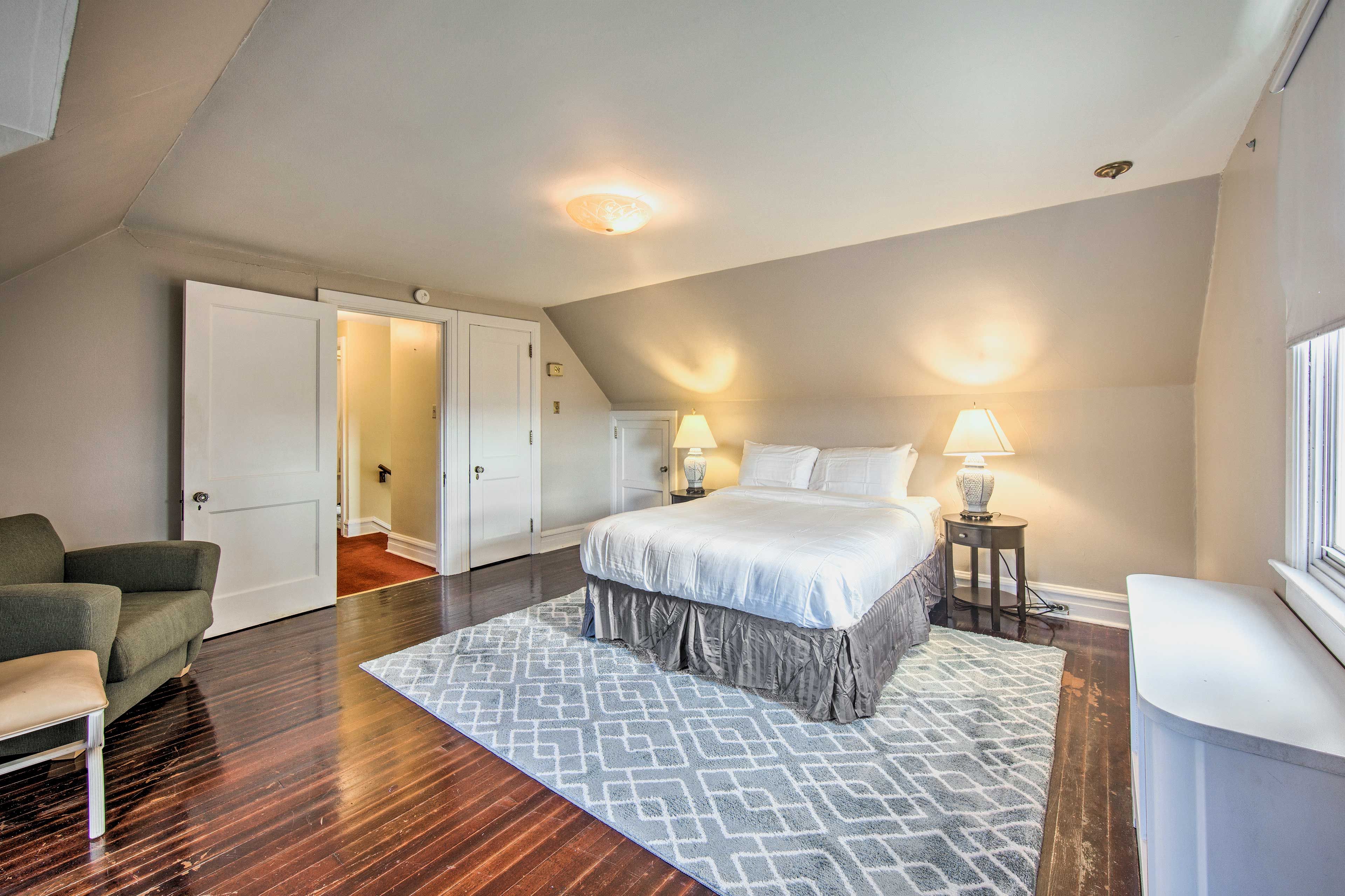 Bedroom 2 | Queen Bed | Linens Provided