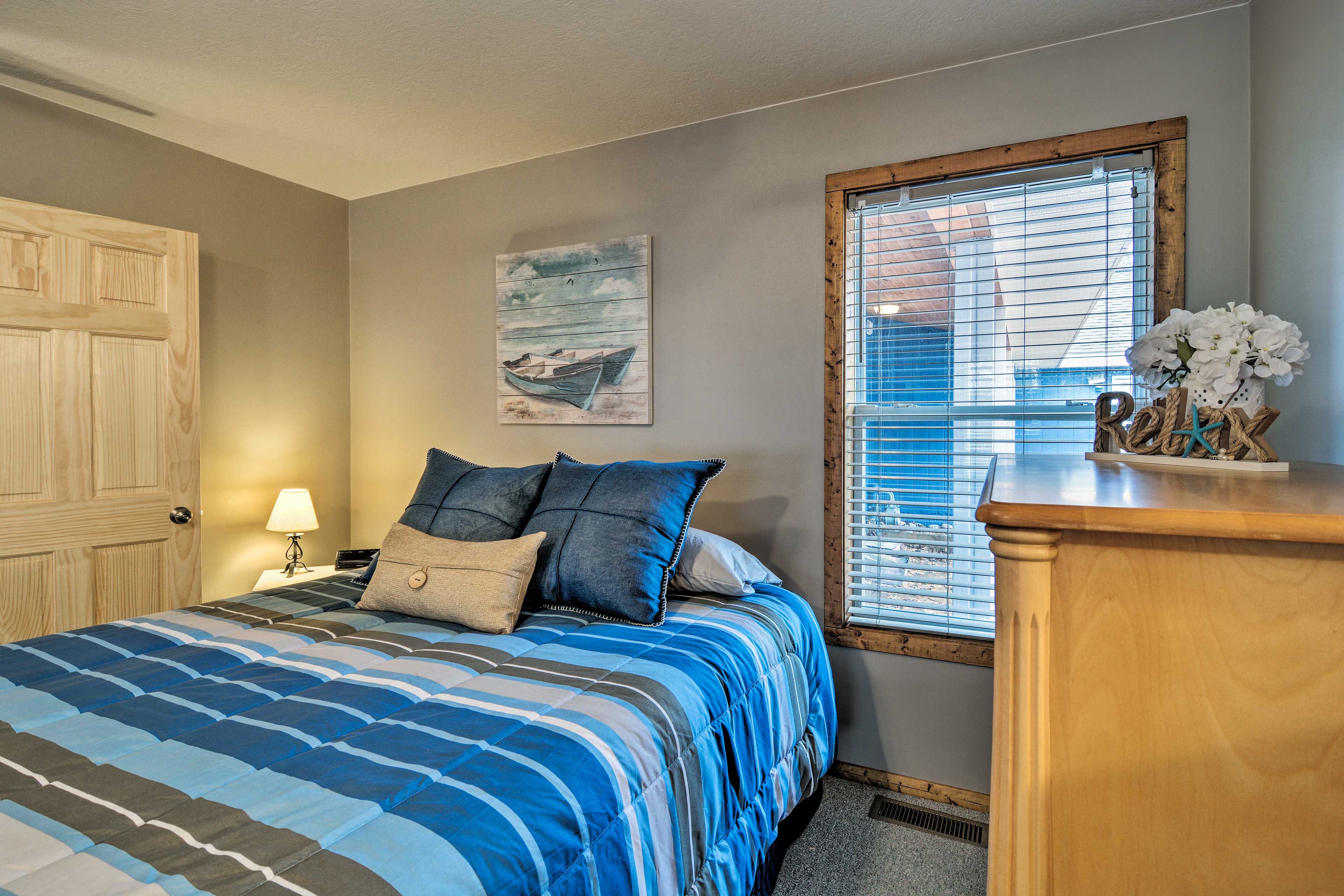 Bedroom 1 | Queen Bed | 2 Full Bunk Beds | Linens Provided