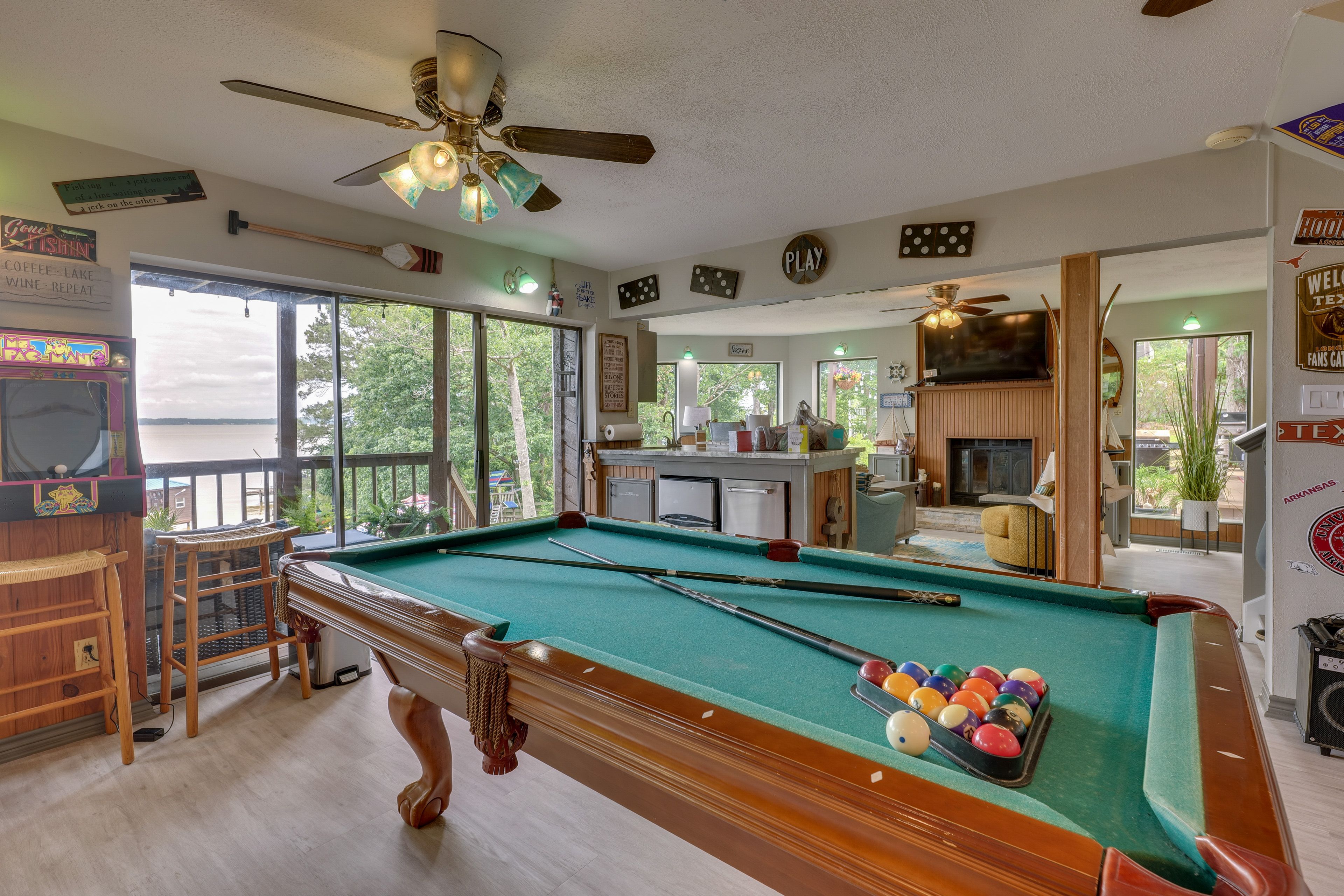Game Room With Bar | Ice Maker | Refrigerator