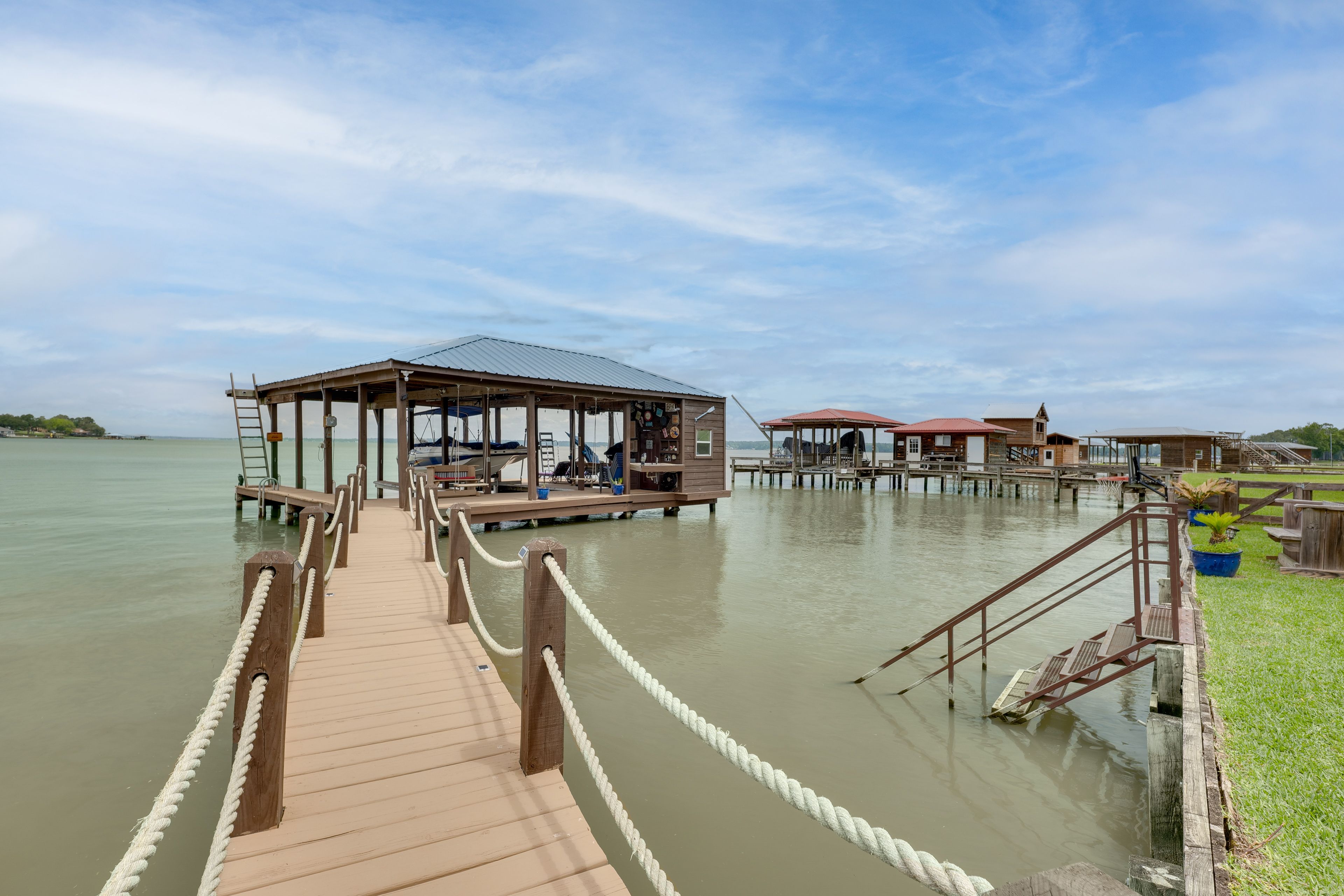 Boathouse | Stair Access | Jumping Ledge | Swings