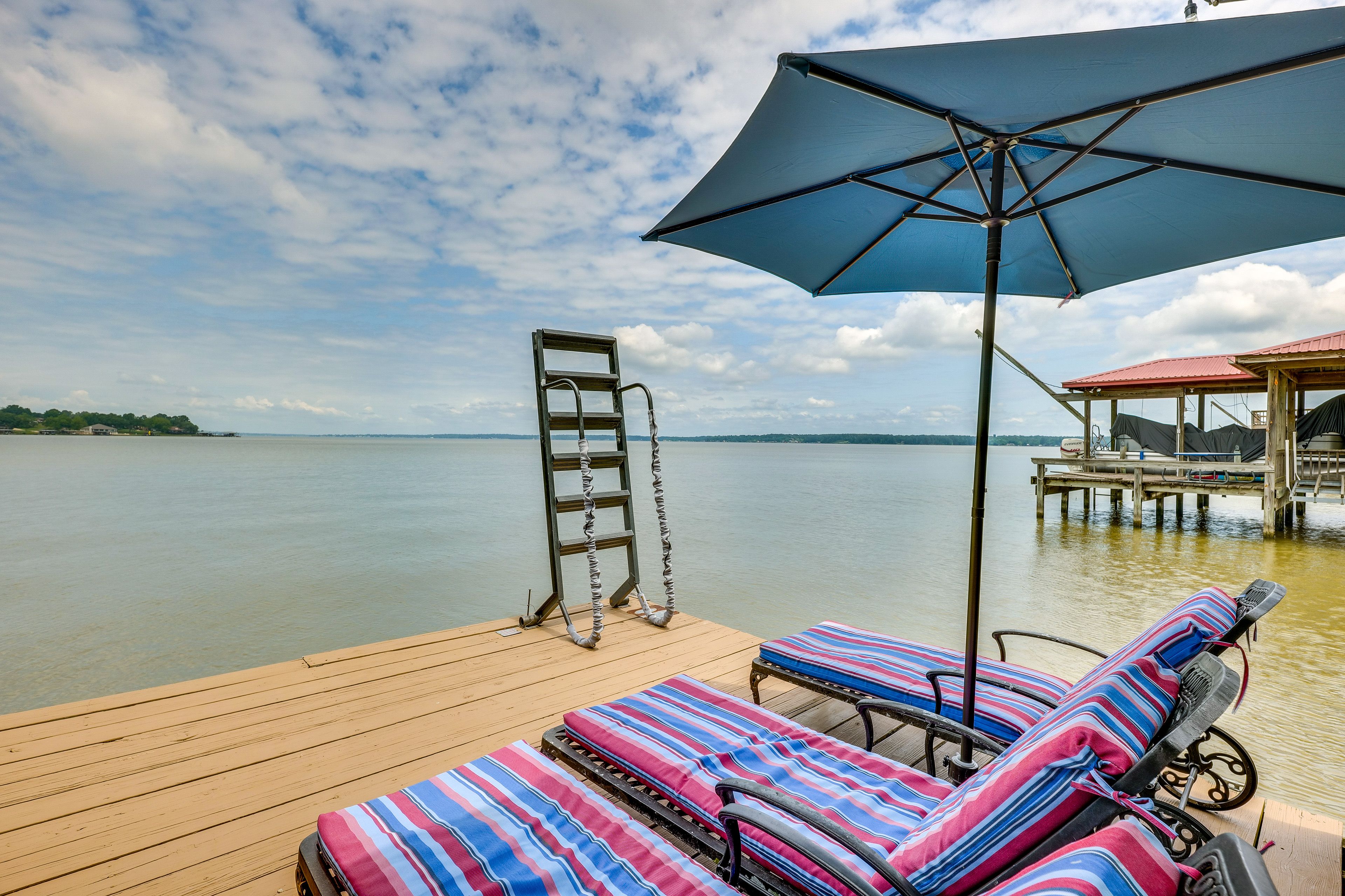 Boathouse | Chaise Loungers