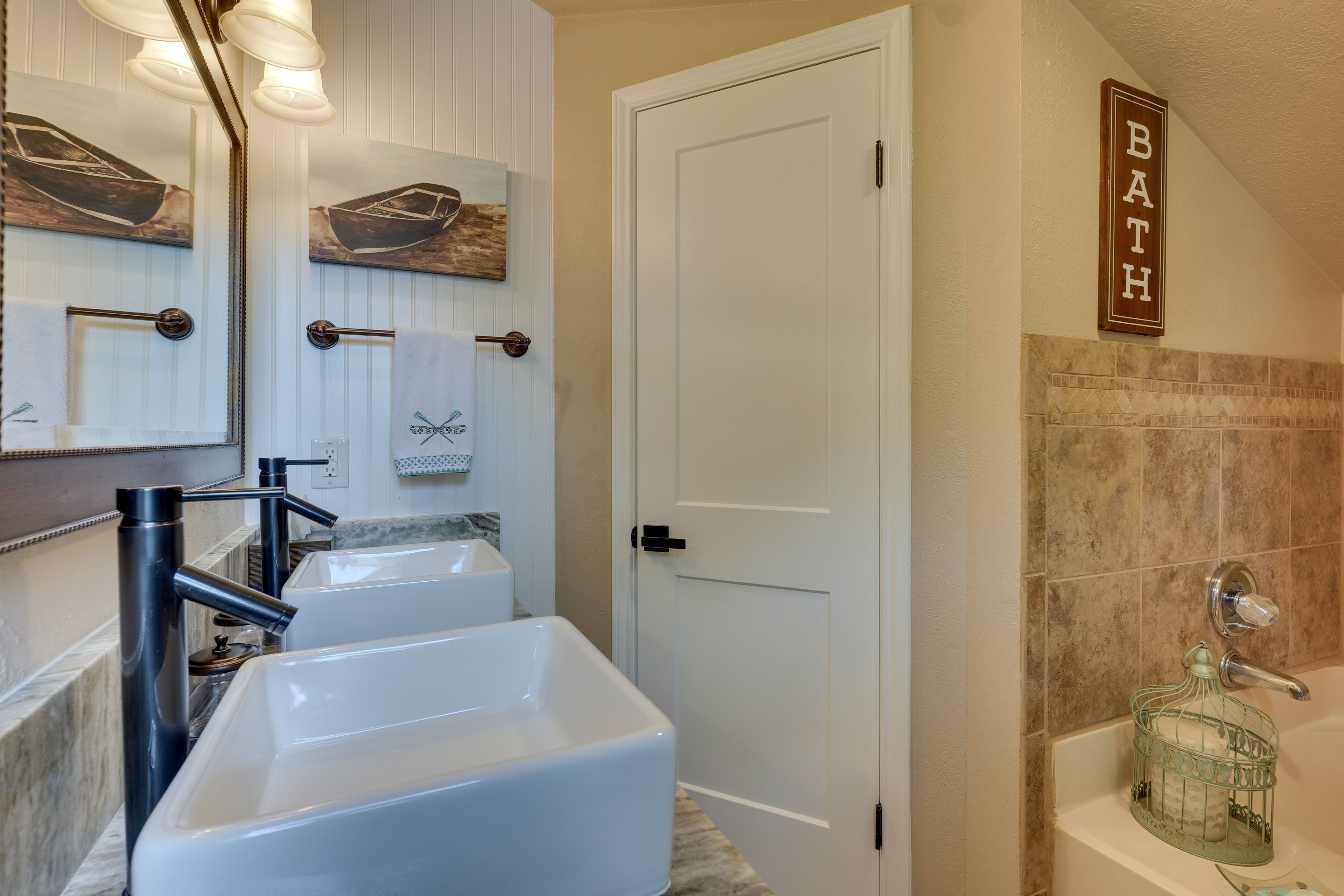 En-Suite Bathroom | Garden Tub | Separate Shower