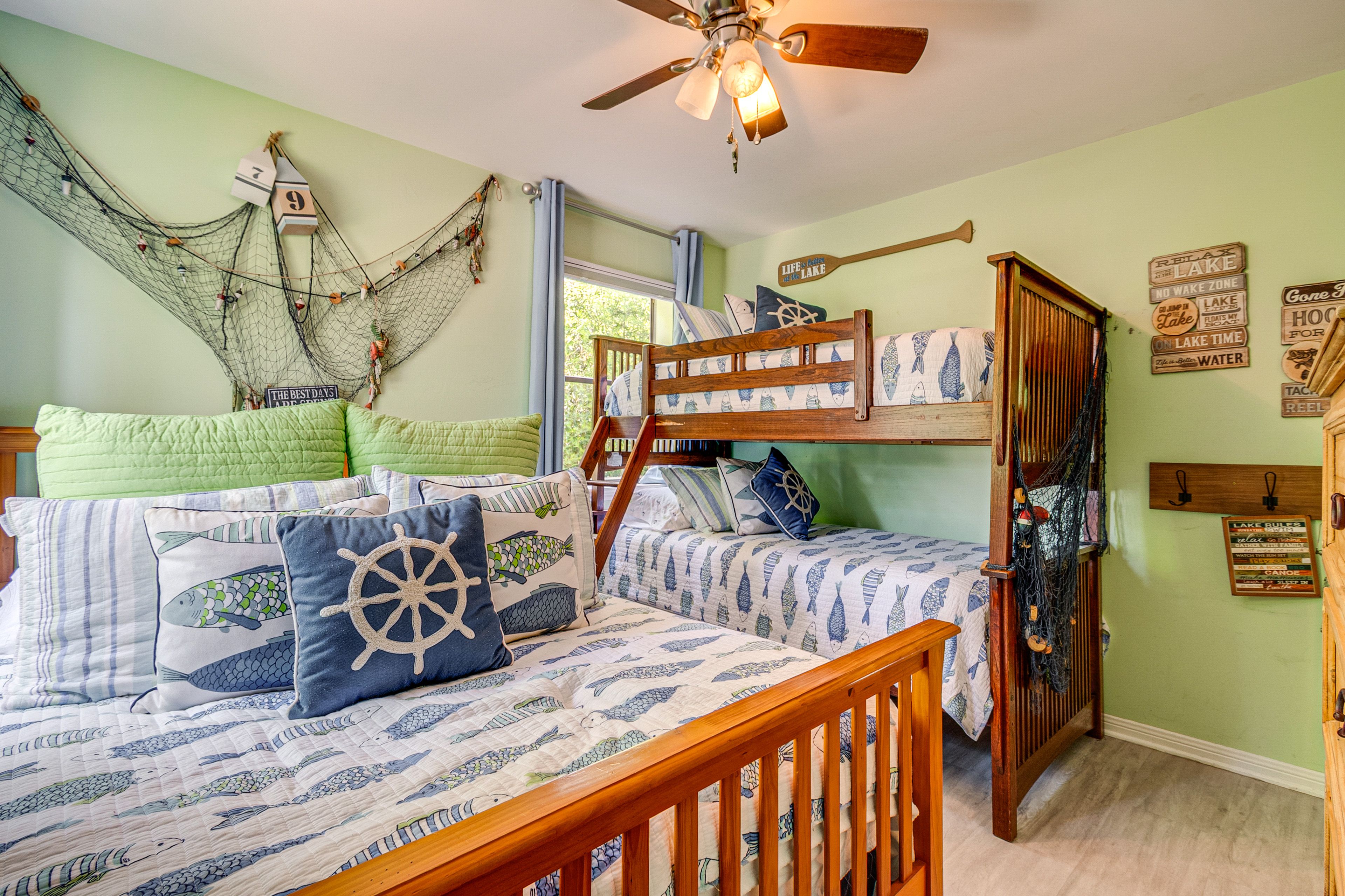 Bedroom 3 | Queen Bed | Twin Bunk Bed | Fish Bedroom