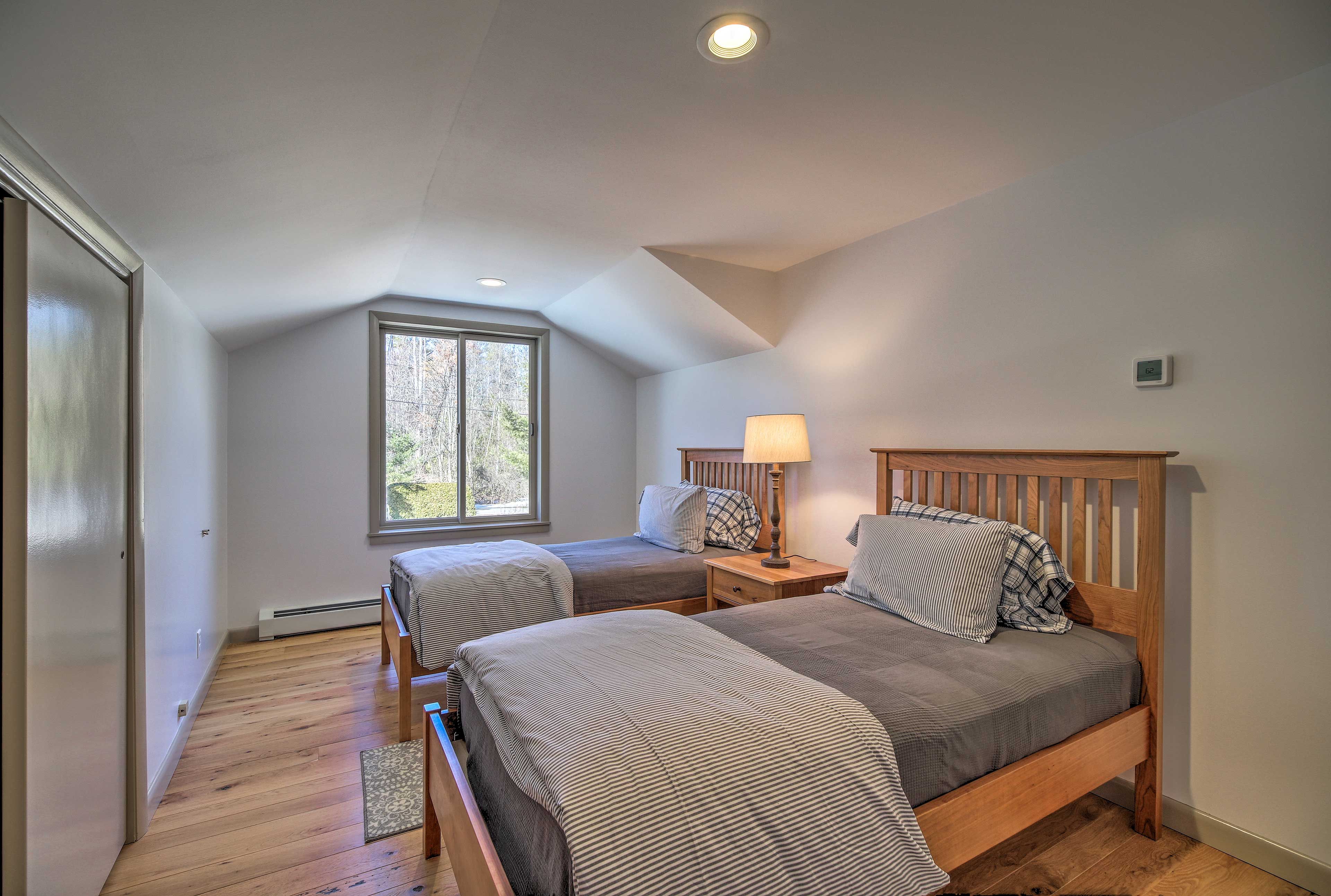 Bedroom 2 | 2 Twin Beds
