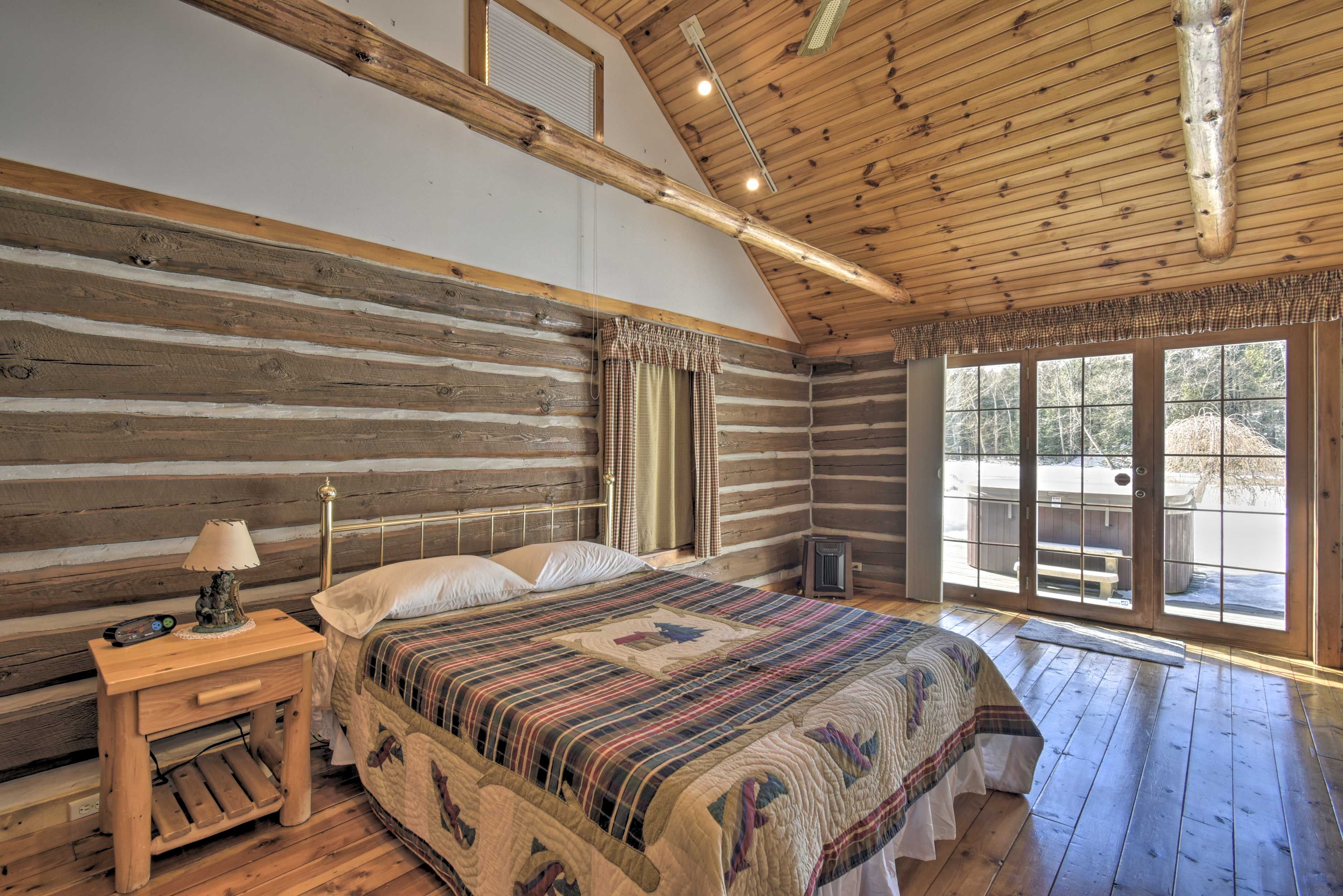Bedroom 1 | King Bed | Linens Provided