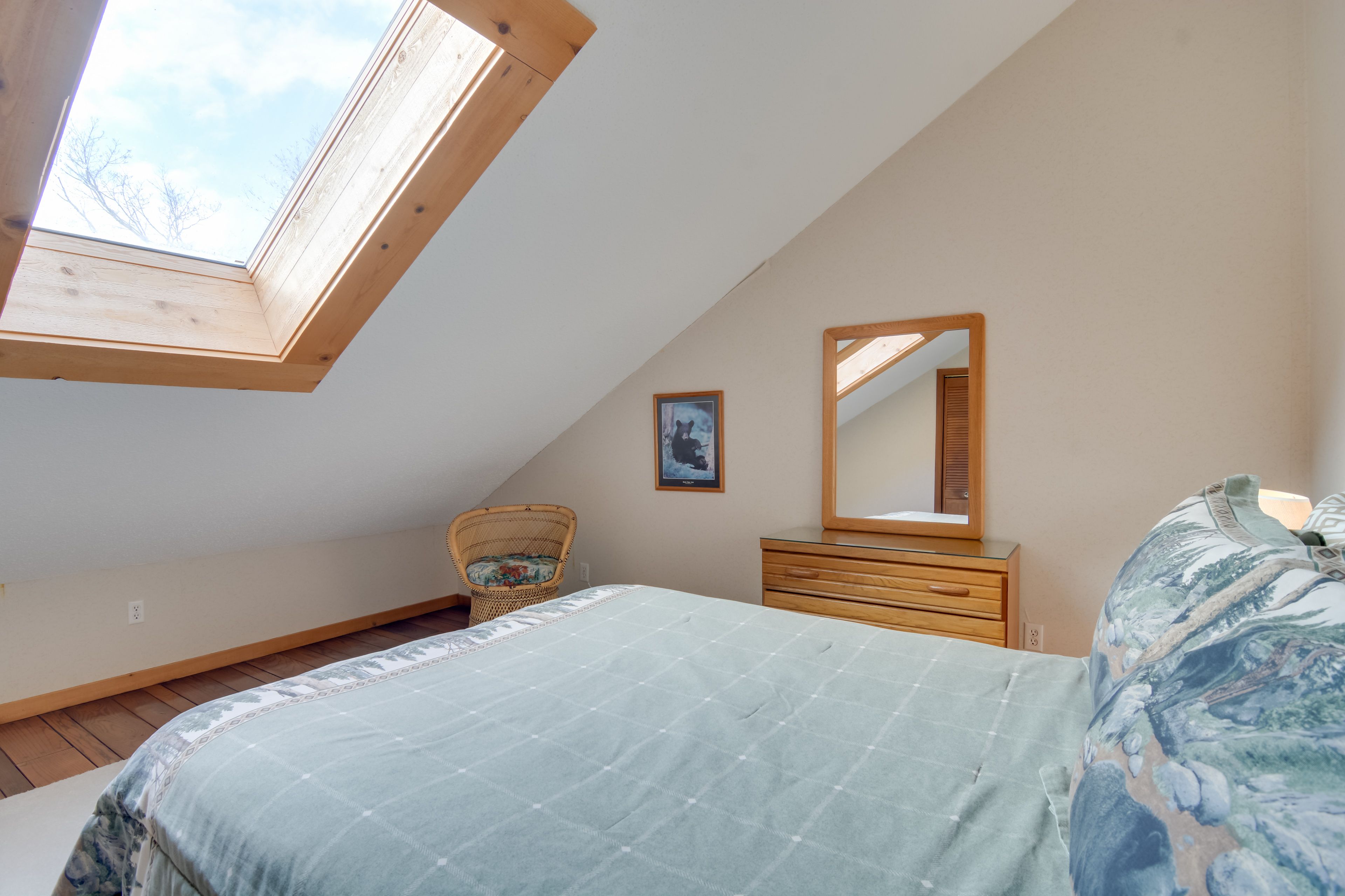 Bedroom 2 | Full Bed | 2nd Floor