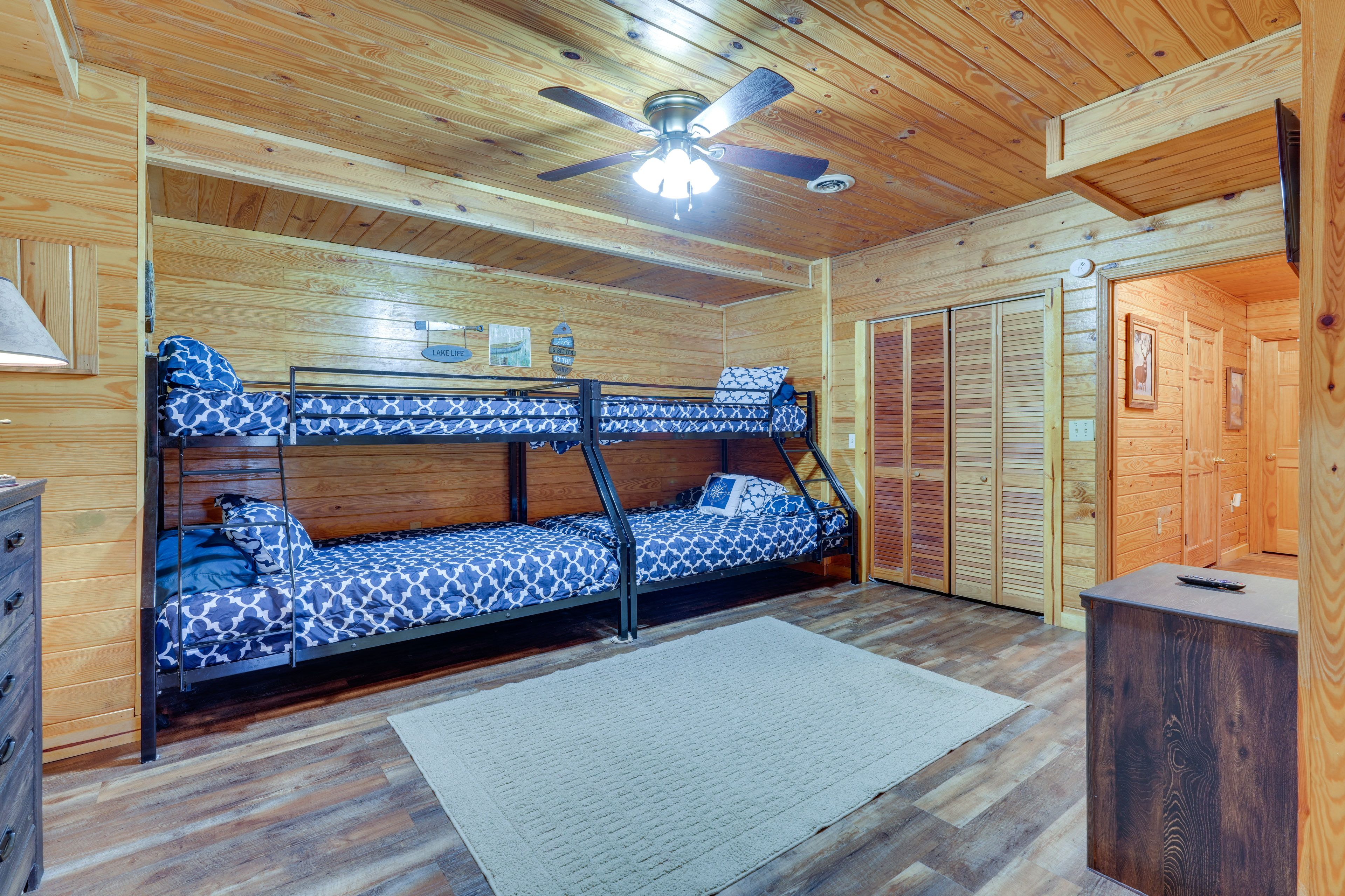 Bedroom 3 | 2 Twin/Full Bunk Beds