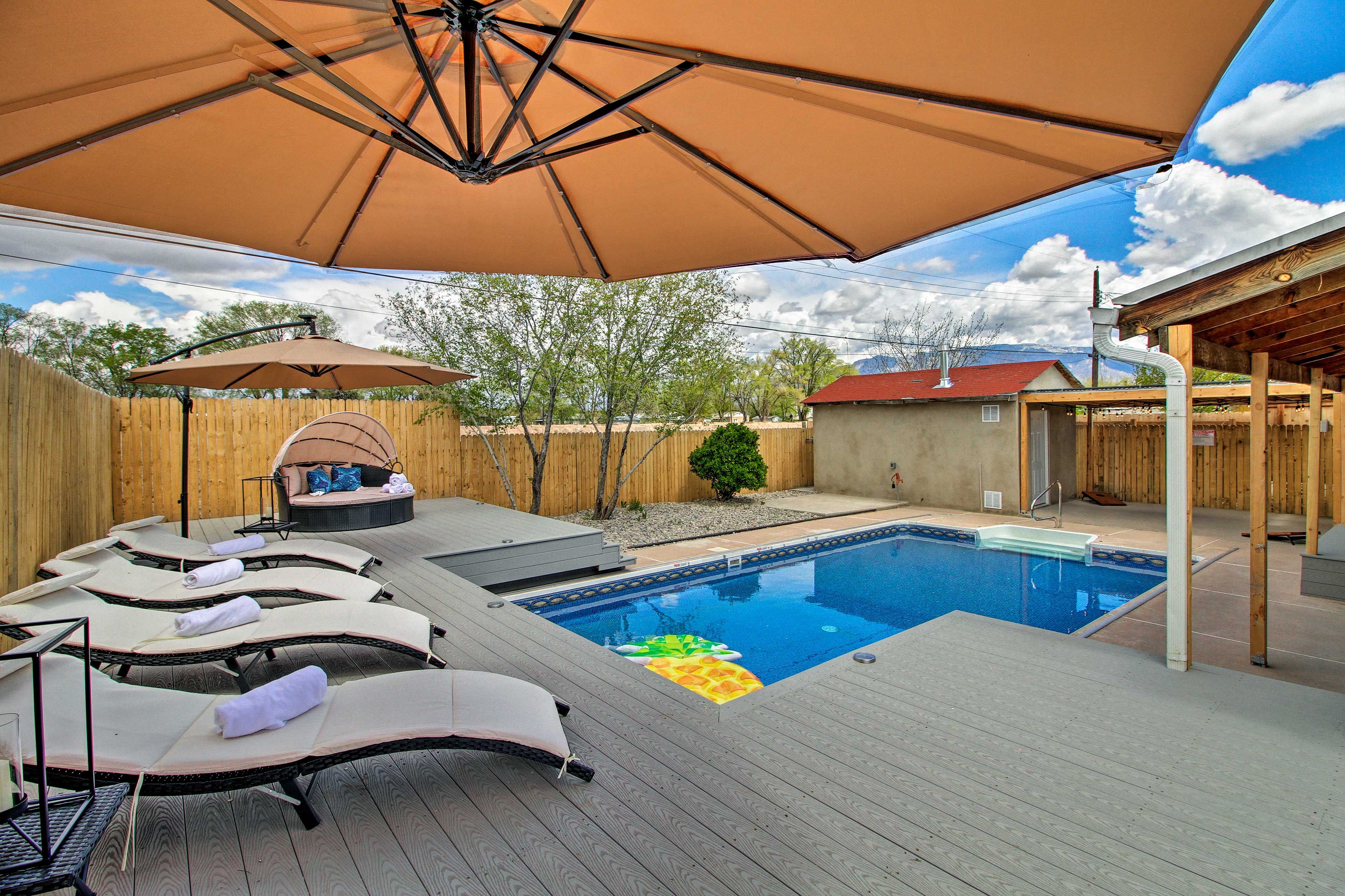 Albuquerque Vacation Rental | 4BR | 2.5BA | 2,560 Sq Ft | Stairs Required