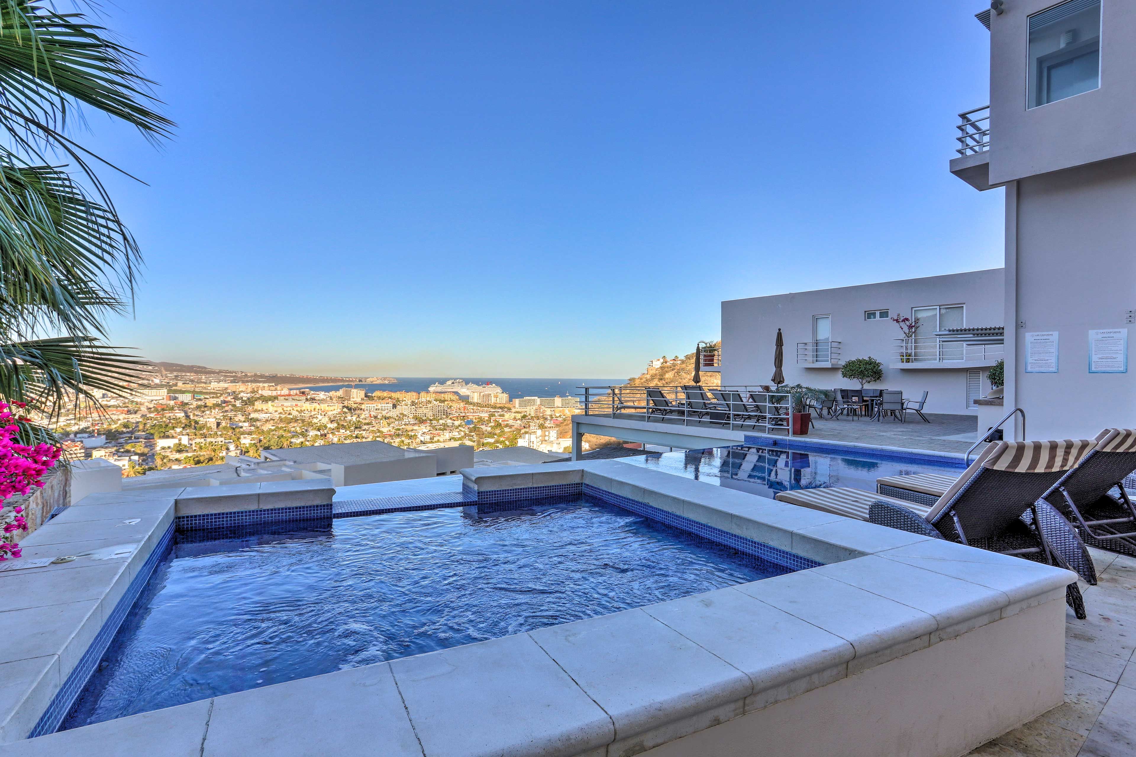 Community Amenities | Hot Tub