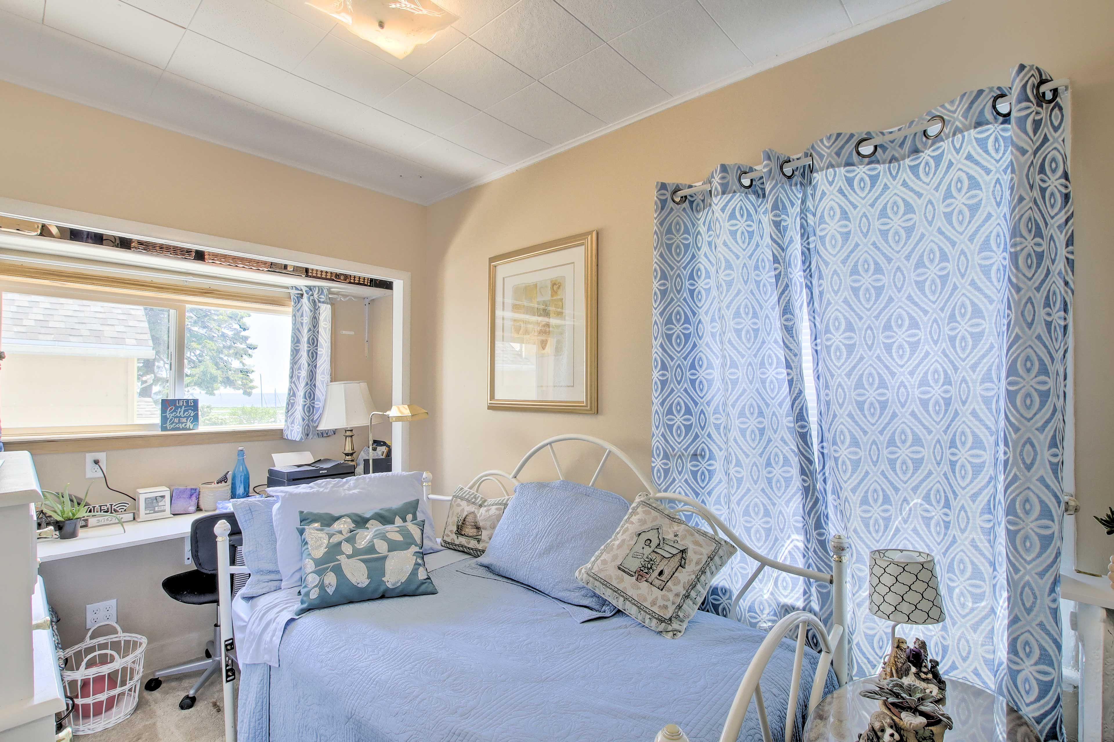 Bedroom 3 | Twin Daybed