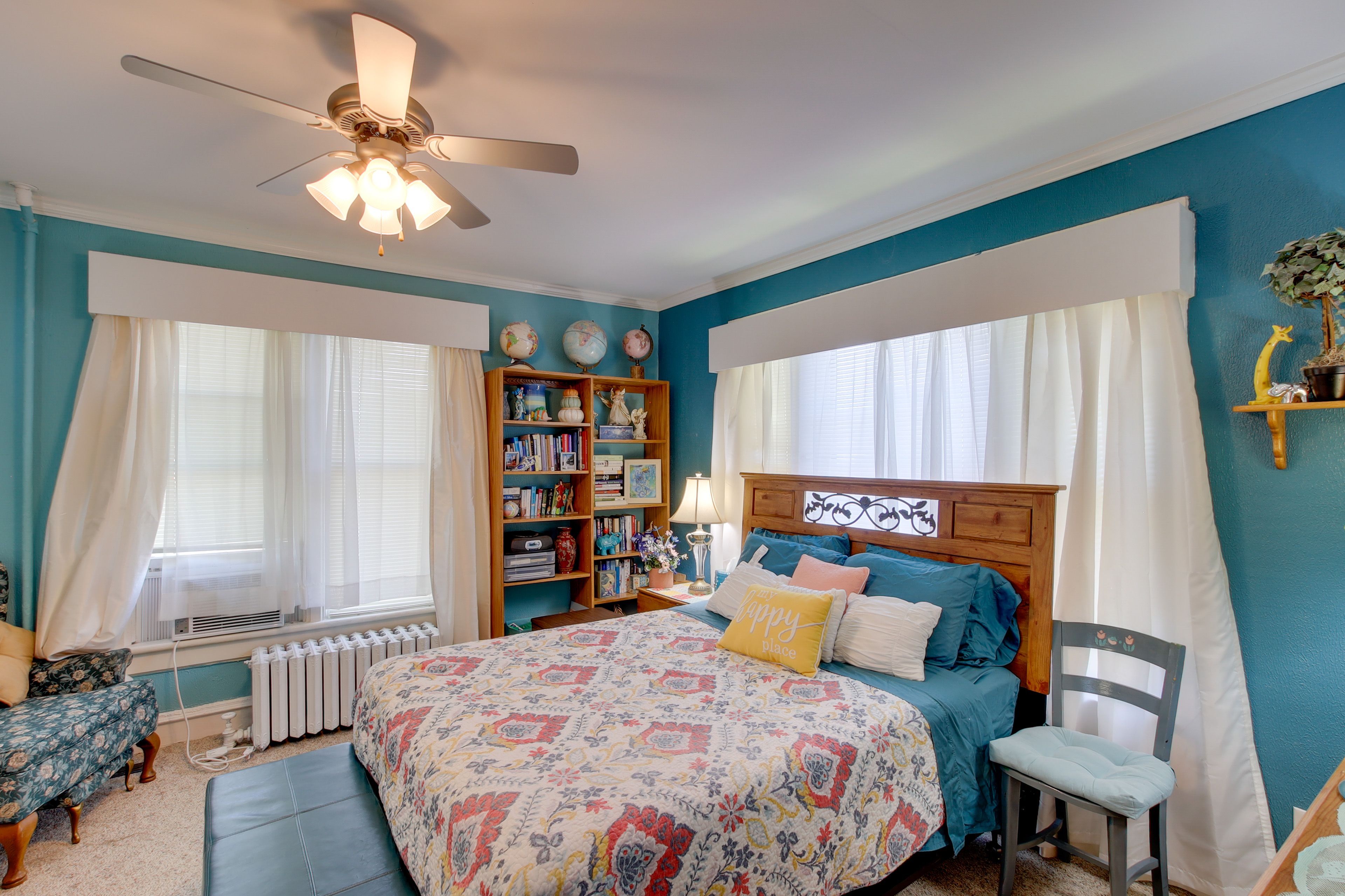 Bedroom 1 | Queen Bed | Linens Provided