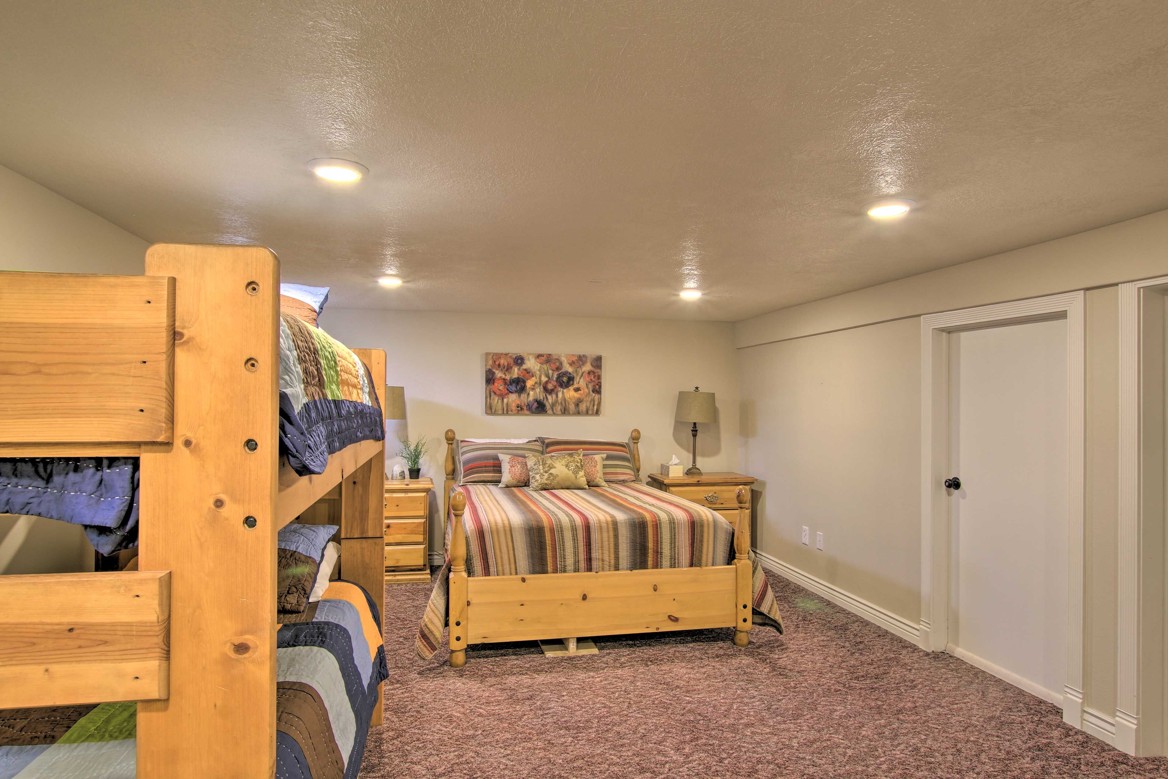 Bedroom 3 | Queen Bed | Twin Bunk Bed