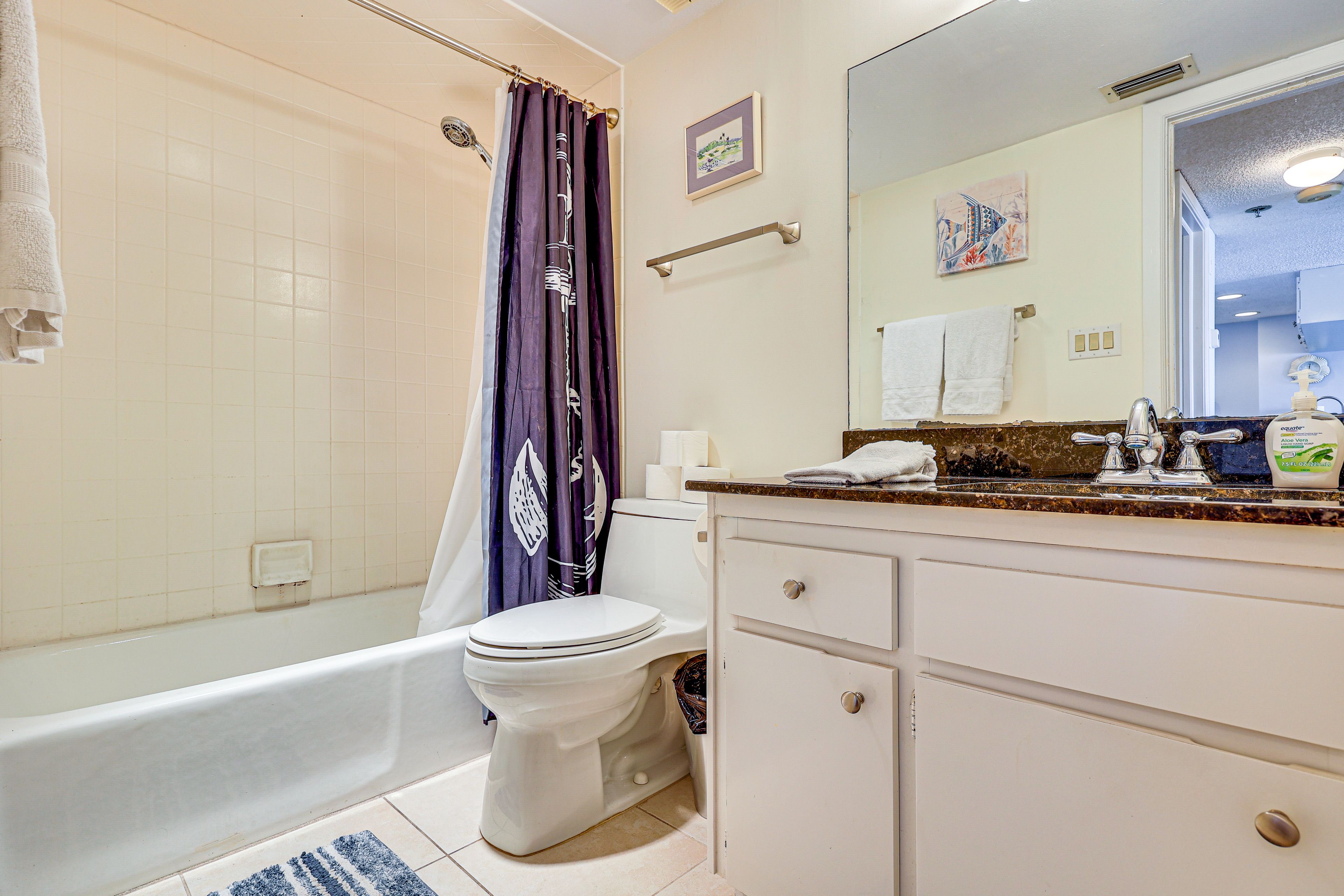 Full Bathroom | Shower/Tub Combo | Hair Dryer