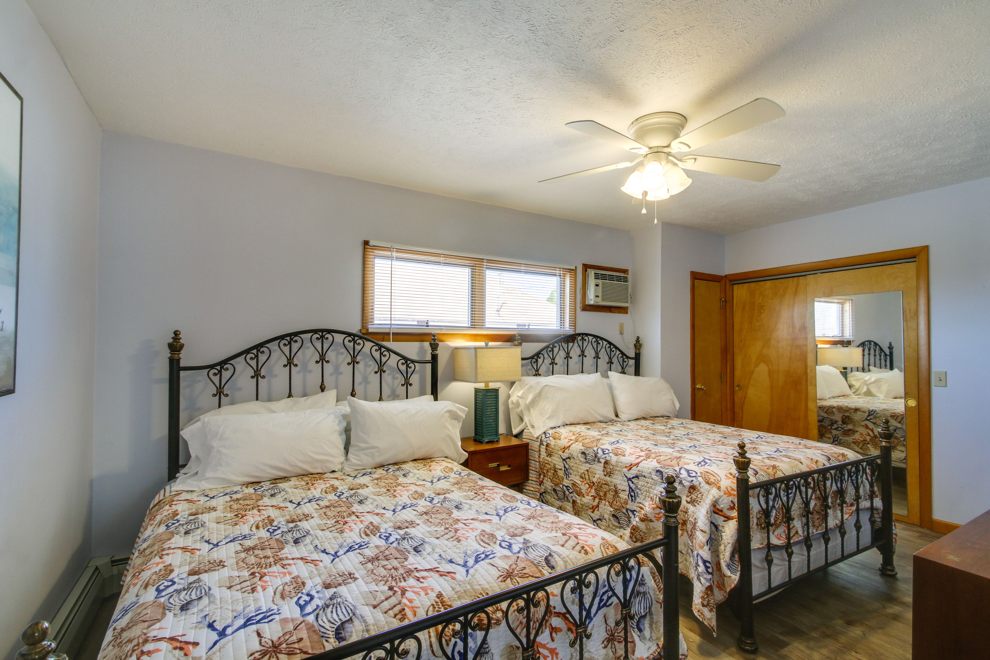 Bedroom 2 | 2 Queen Beds