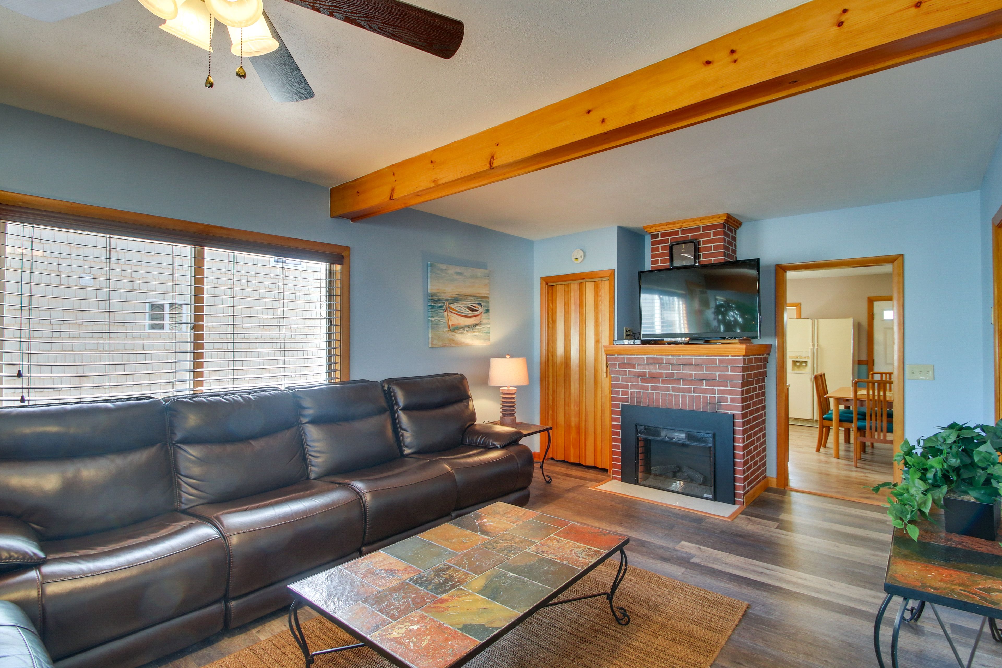 Old Orchard Beach Vacation Rental | 2BR | 1BA | 2,544 Sq Ft | 3 Steps for Access