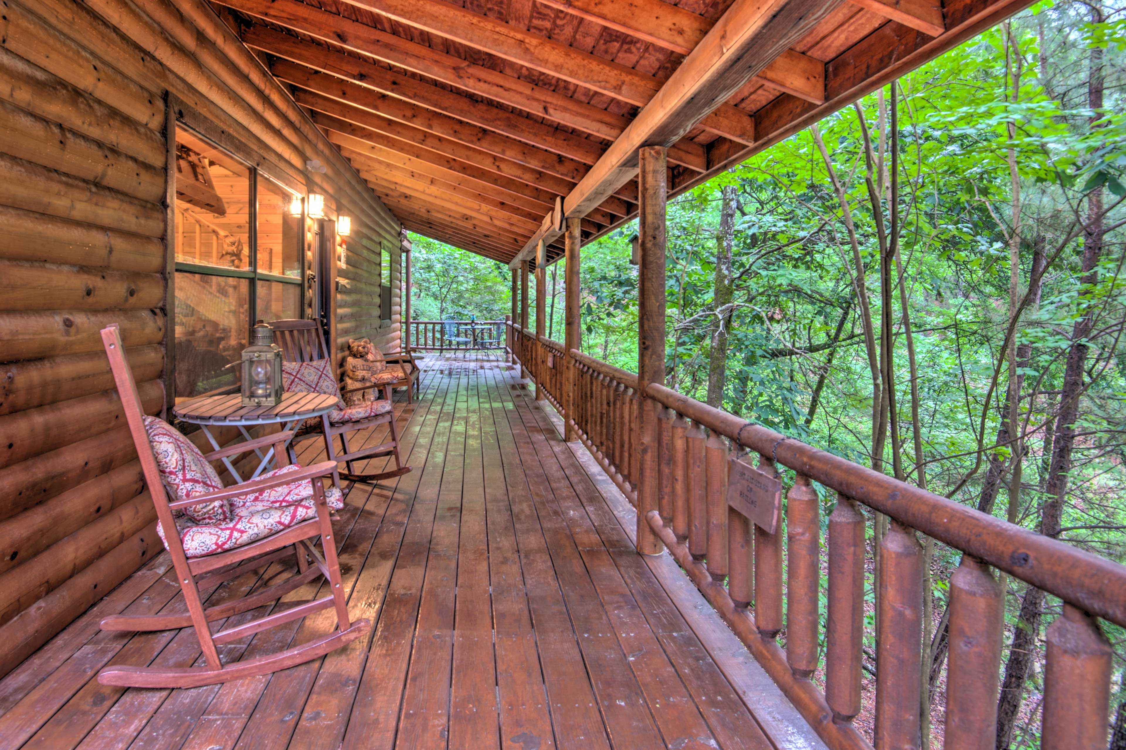This 1,200-square-foot deck is spacious enough for the whole crew to unwind.