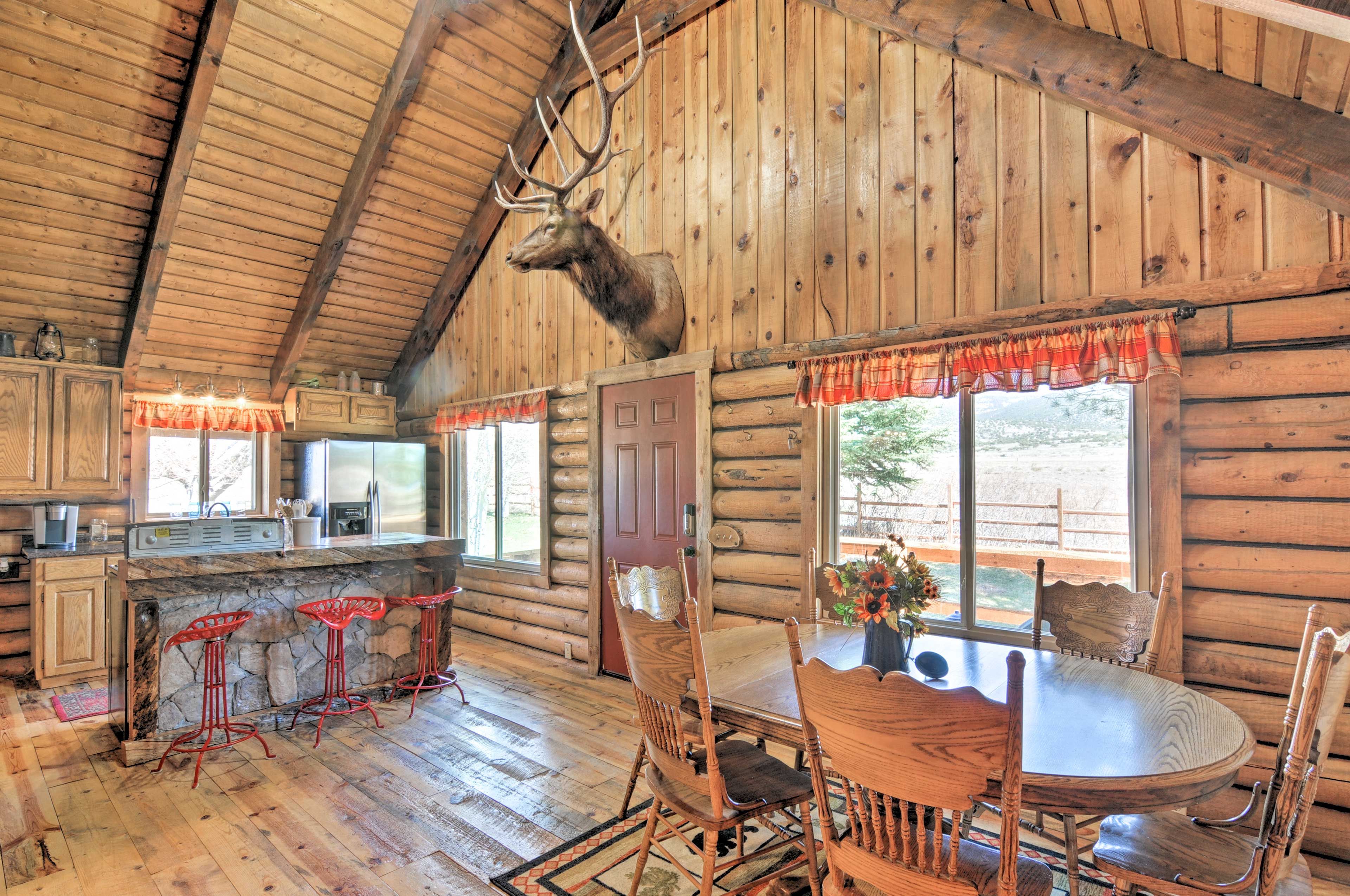 Dining Space | Dishware/Flatware