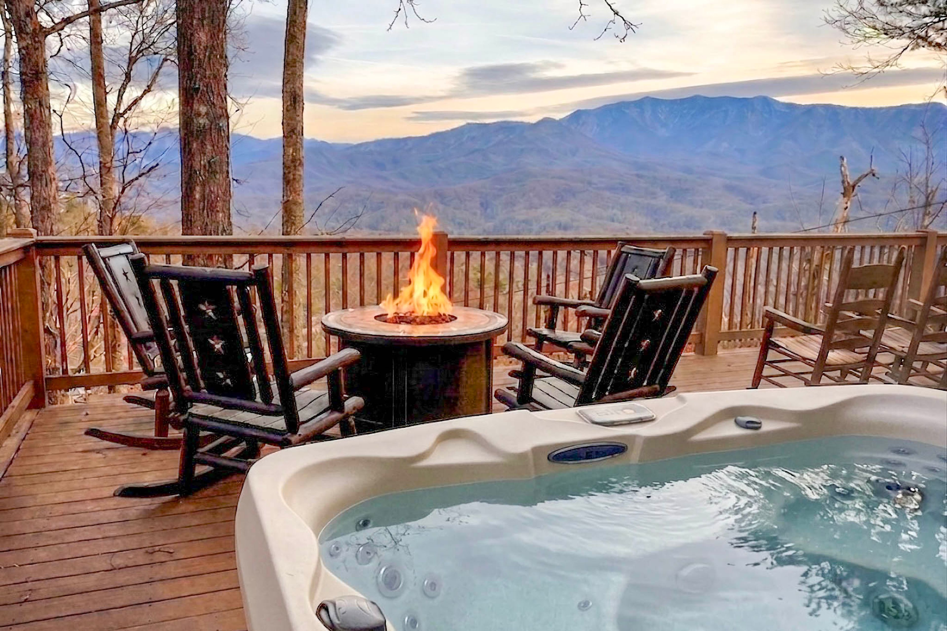 Gatlinburg Vacation Rental Cabin | 3BR | 2BA | 1,024 Sq Ft | Steps Required