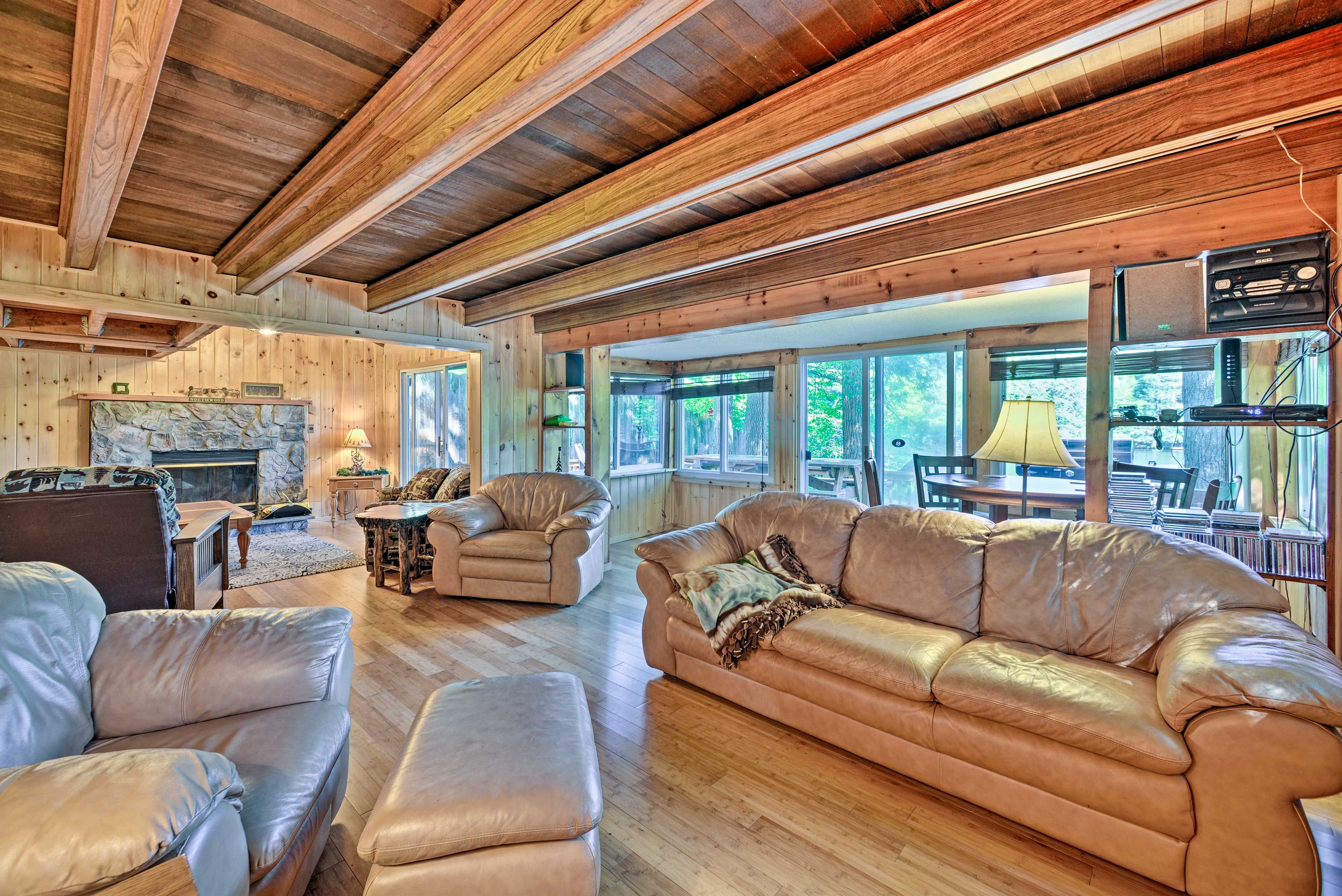 The deck is just steps away!