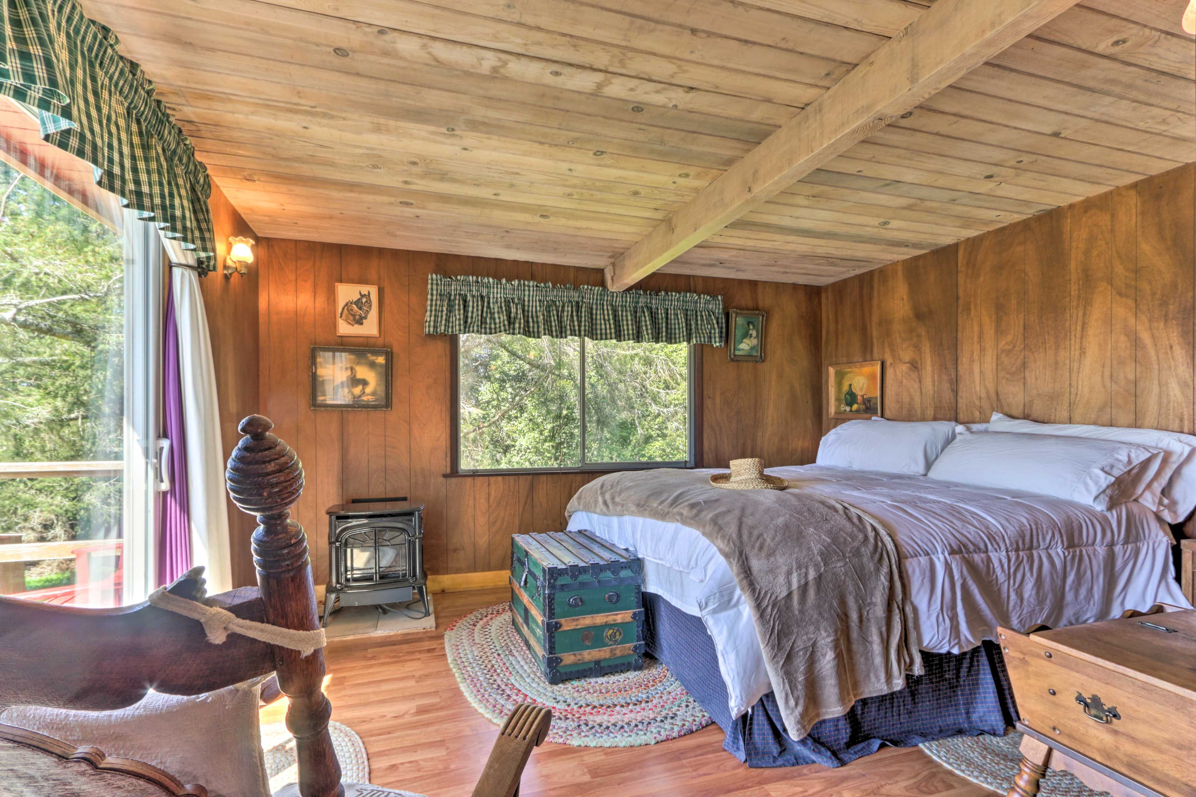 Bedroom 1 | California King Bed