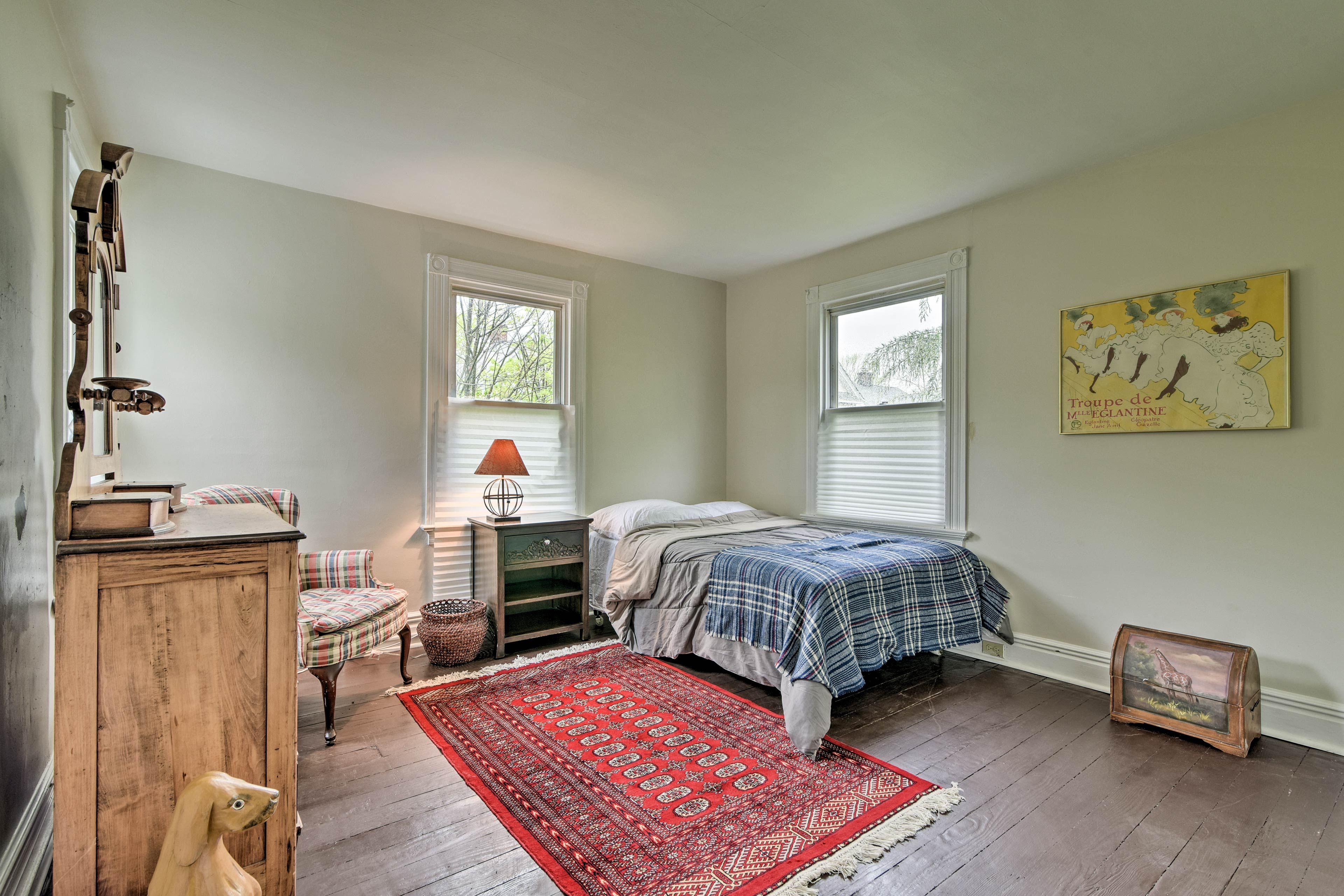 Bedroom 2 | Queen Bed