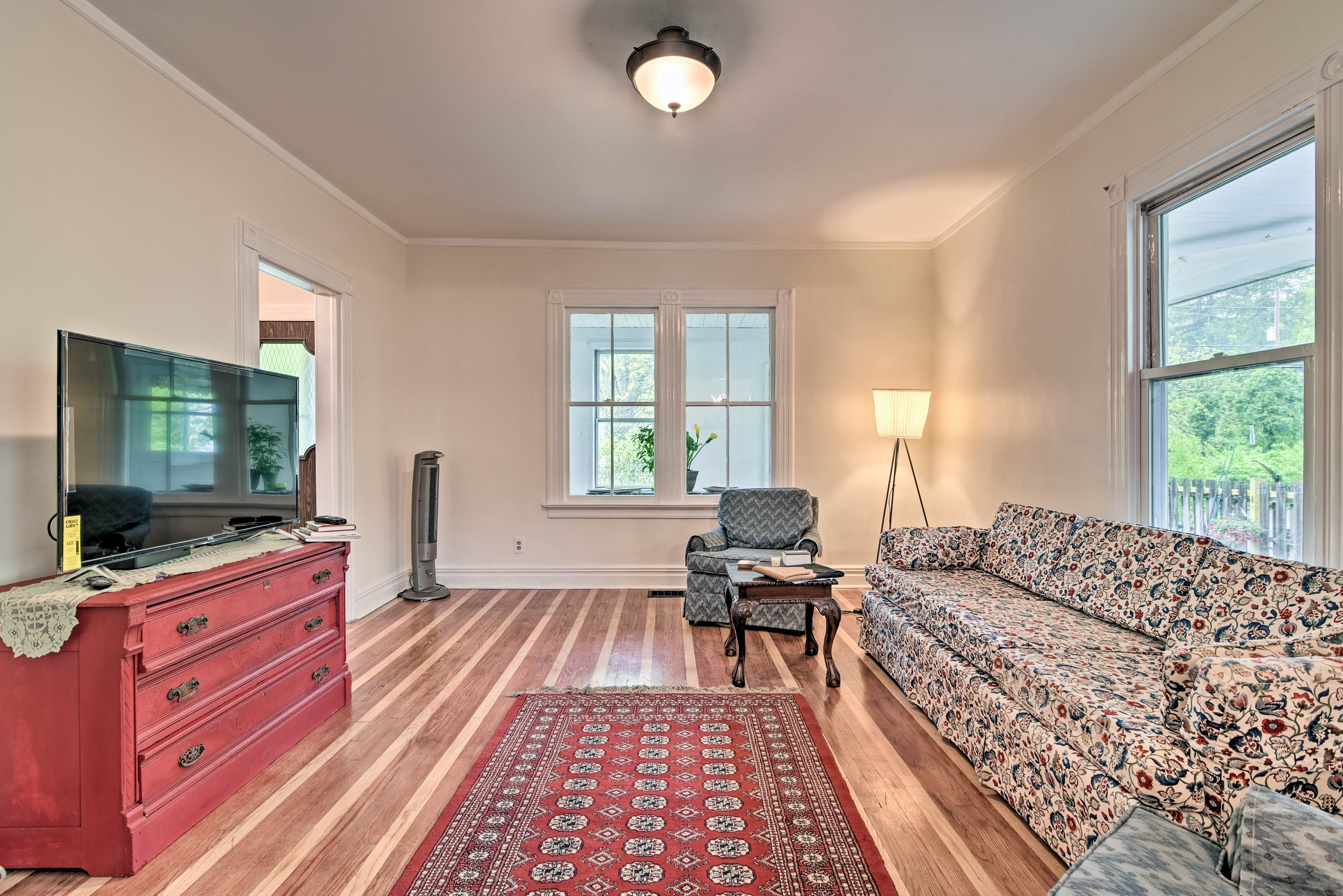 Living Room | Free WiFi