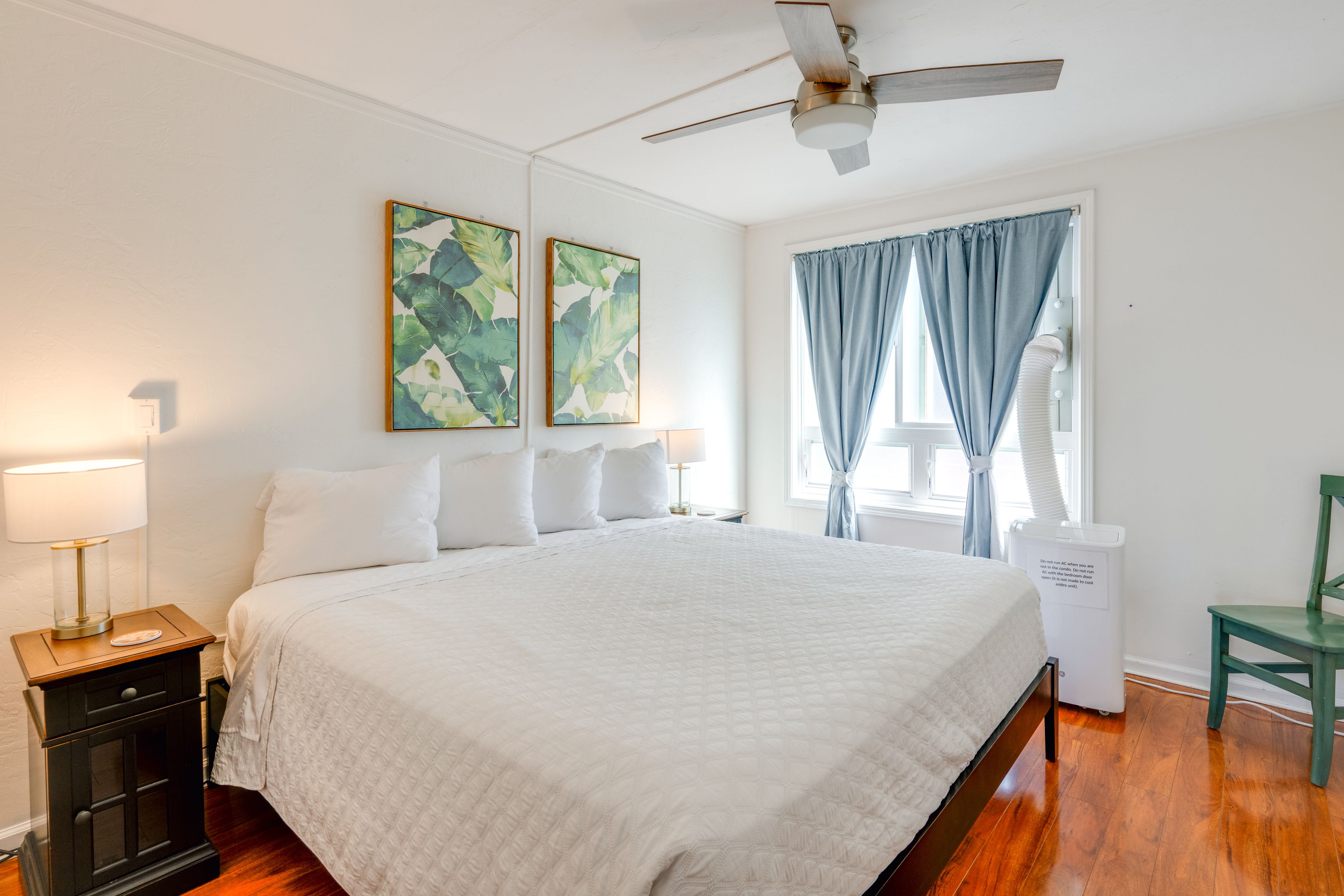 Bedroom | King Bed | Linens
